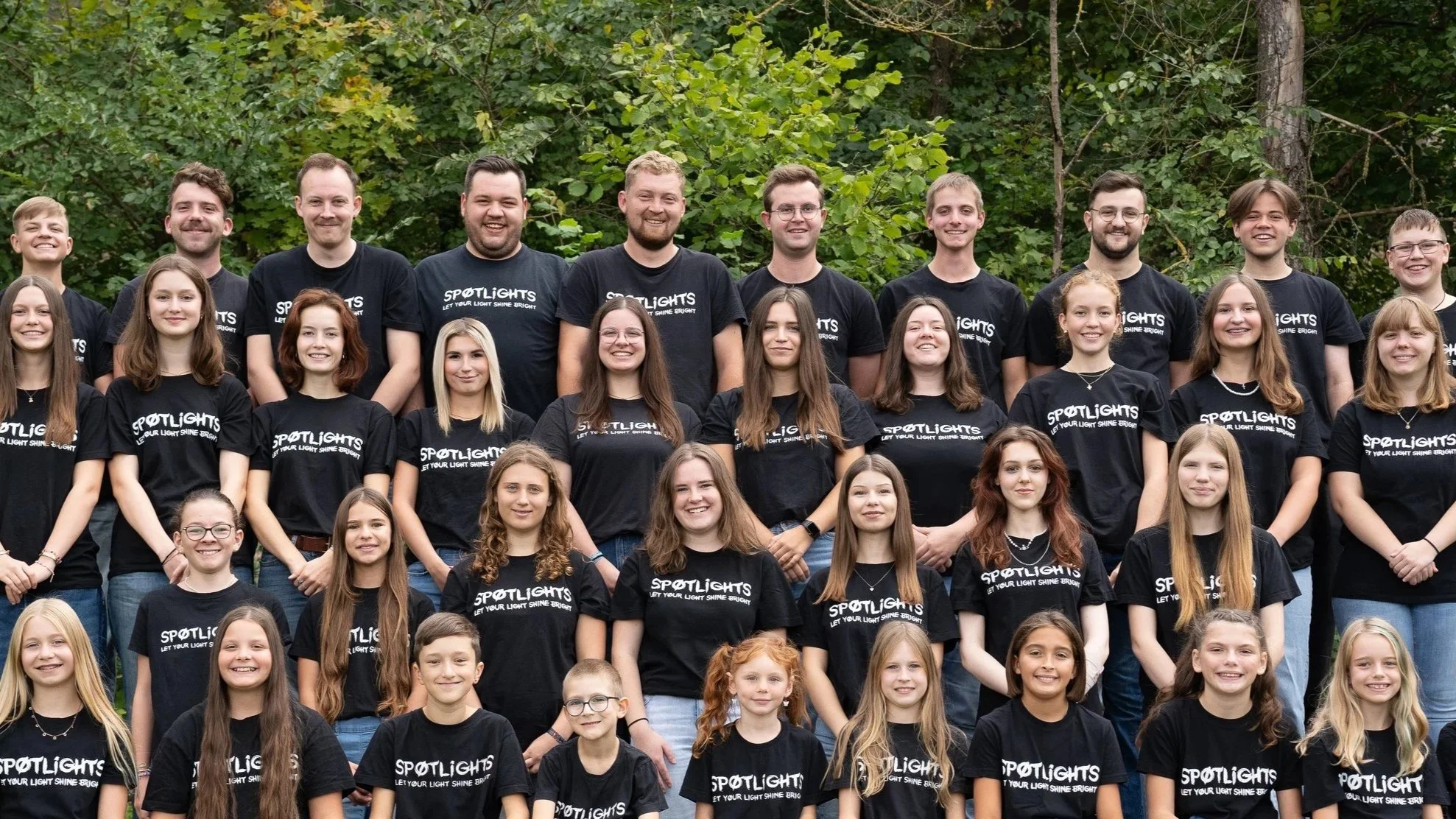 Spotlights-Aufführung Midis + Maxis