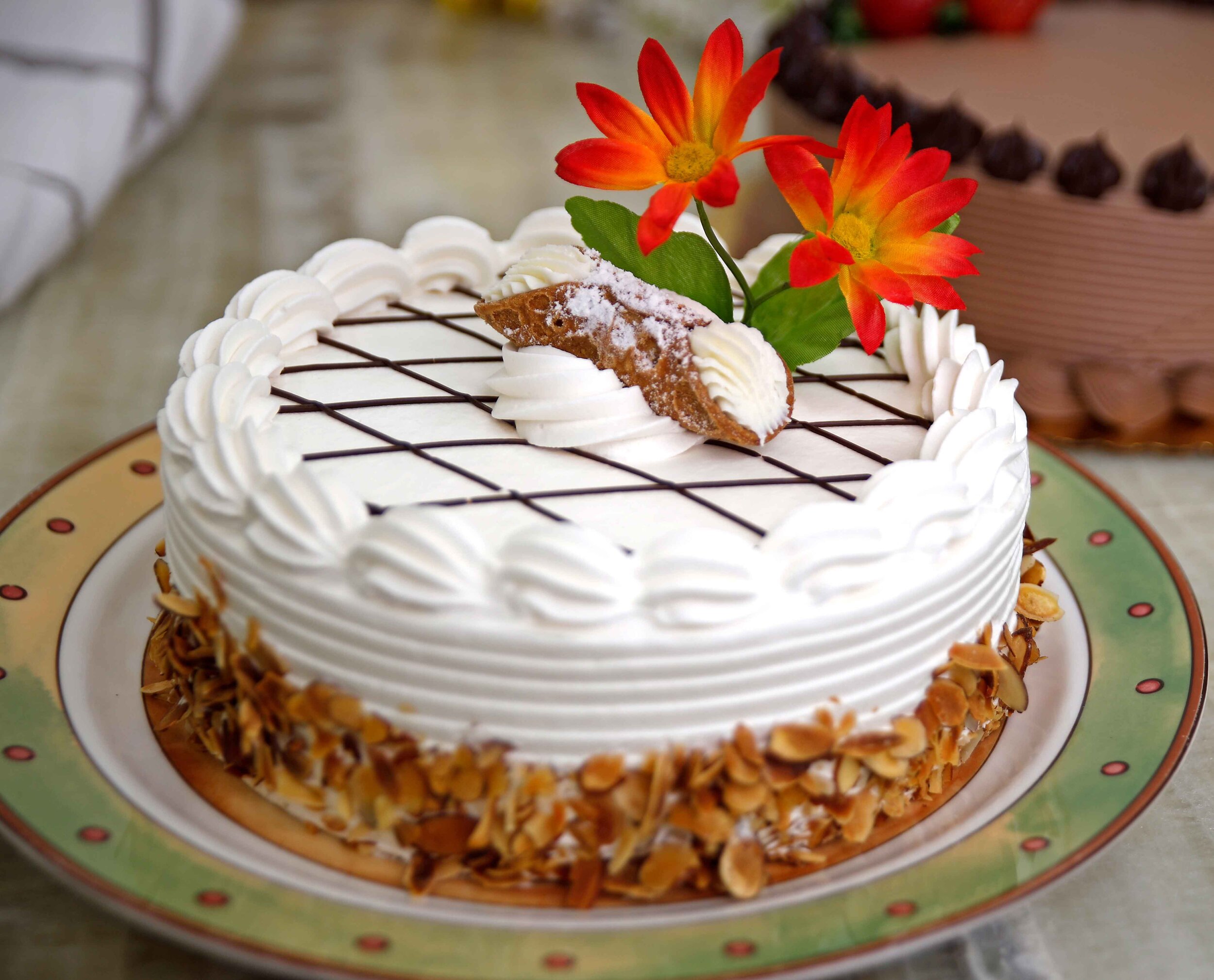 Canoli Cake Hanan Products.jpg