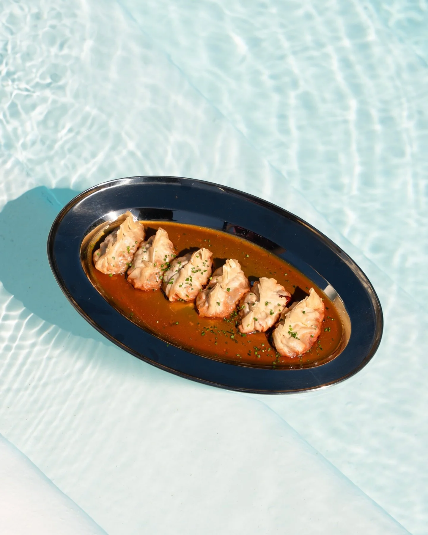 Si hay gyozas, hay felicidad. 

&iquest;Ser&iacute;as capaz de parar en una? 

Reserva en nuestra web https://www.kaiclub.es  o ll&aacute;manos al 📲 687 600 153.

#kaiclub #piscina #beachclub #patalavaca #grancanaria canarias summer cocktails
