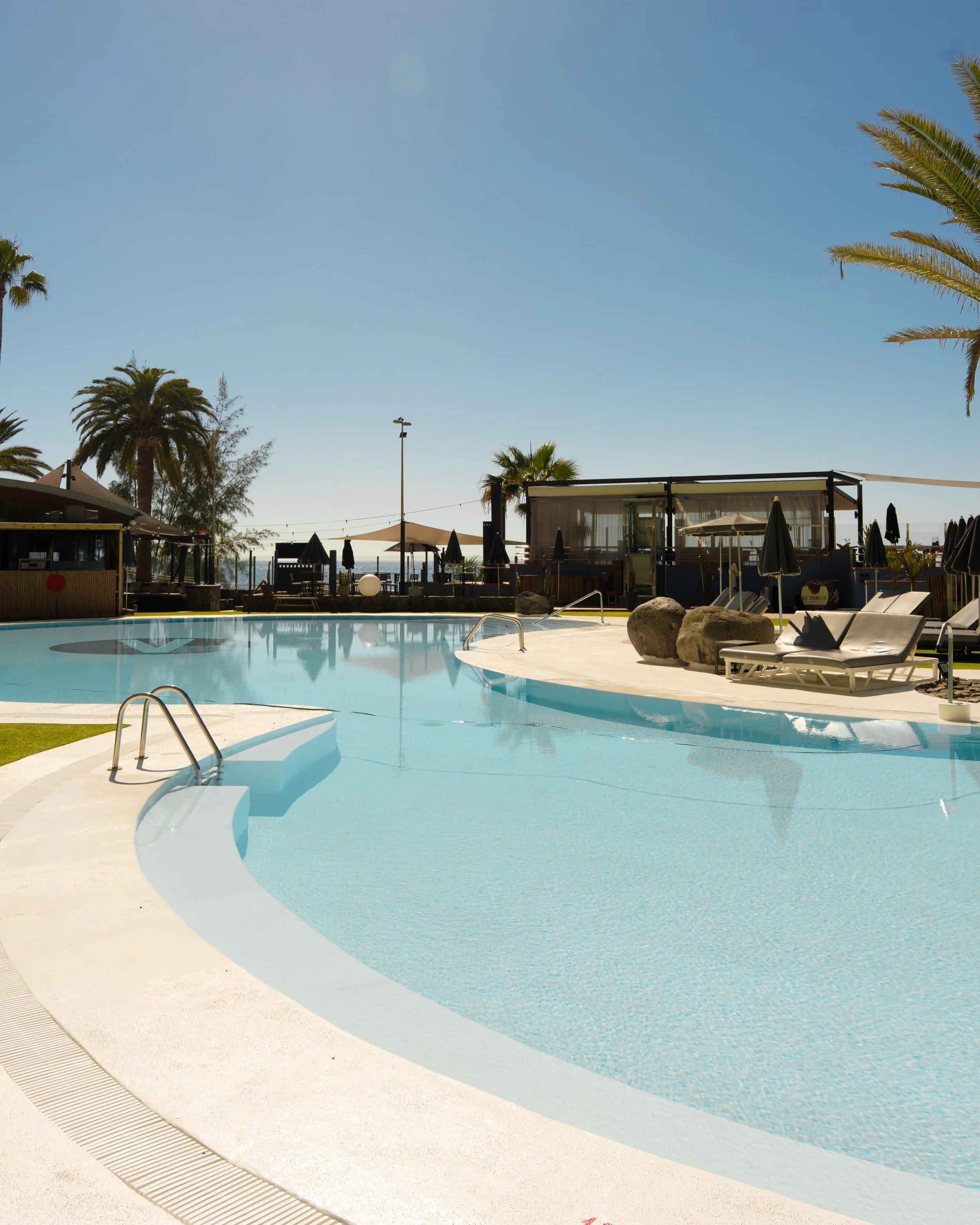 Este finde todo lo que necesitas es desconectar aqu&iacute; 🍸

Reserva en nuestra web https://www.kaiclub.es  o ll&aacute;manos al 📲 687 600 153.

#kaiclub #piscina #beachclub #patalavaca #grancanaria canarias summer cocktails