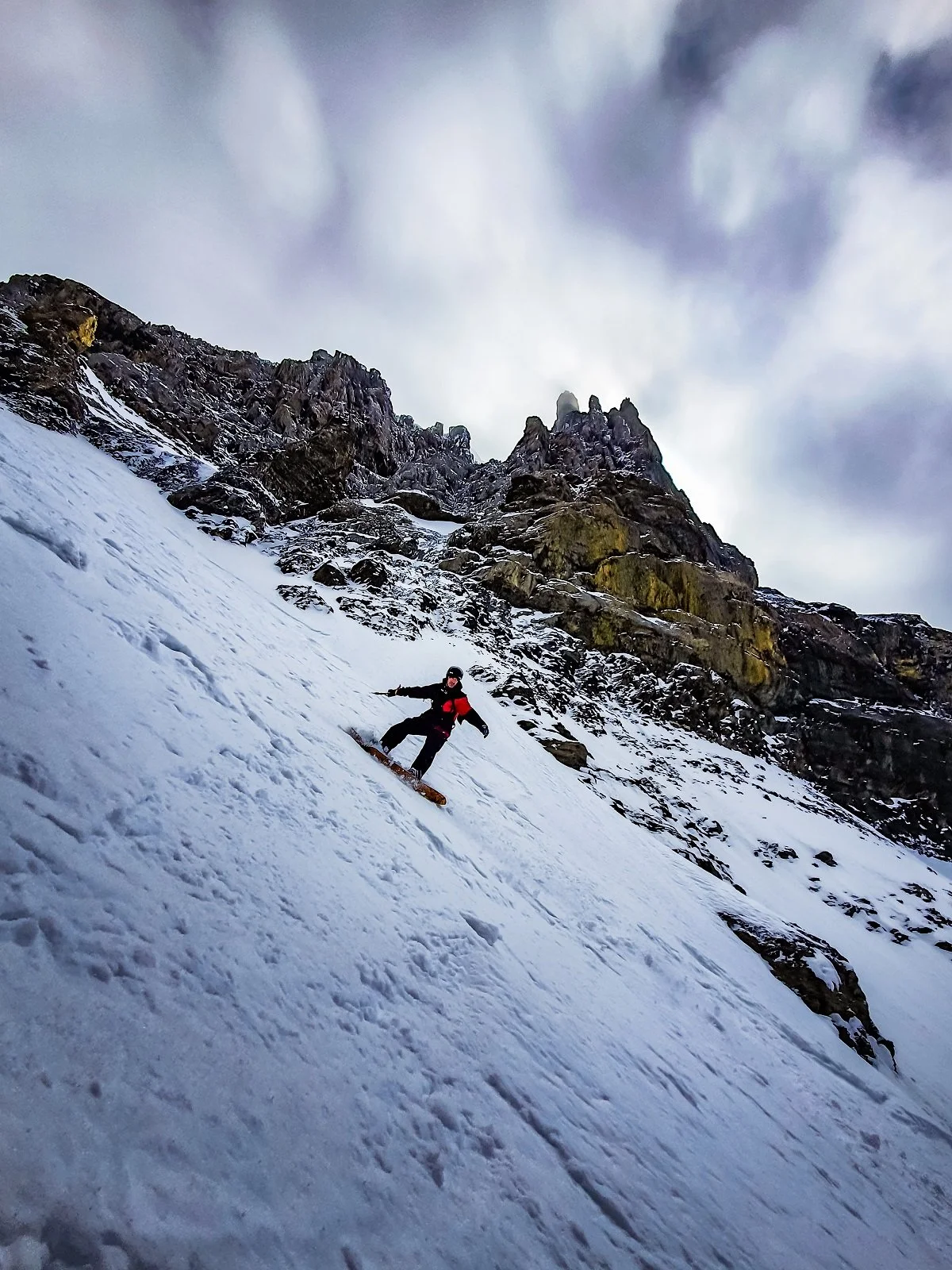 matt_descending_ice_axe.jpg