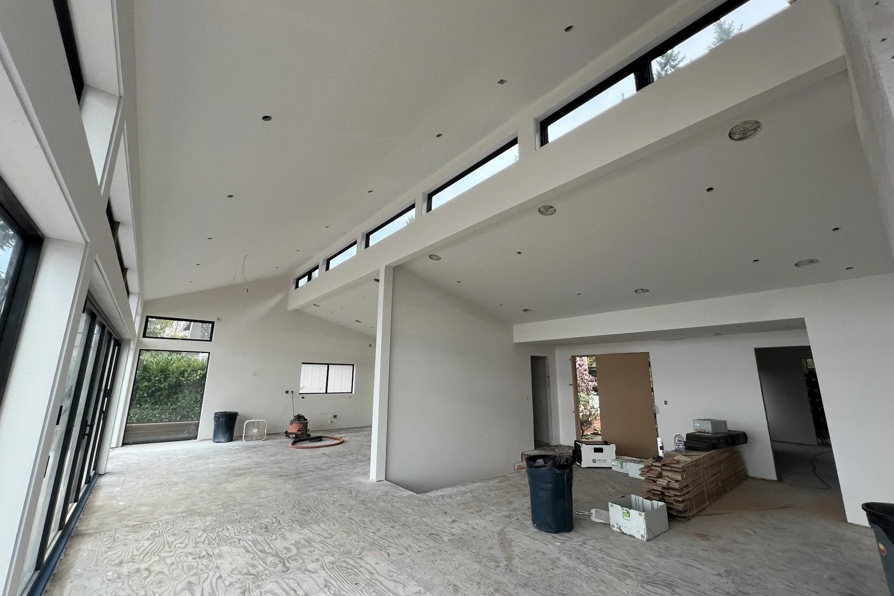 02_South_Beach_Open_Plan_Interior.jpg