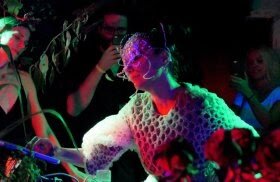 bjork-sf_2-TH.jpeg