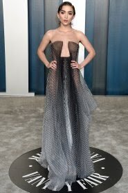 Rowan-Blanchard-in-Iris-Van-Herpen-Couture-AW1718-Aeriform-Collection_1-TH.jpeg