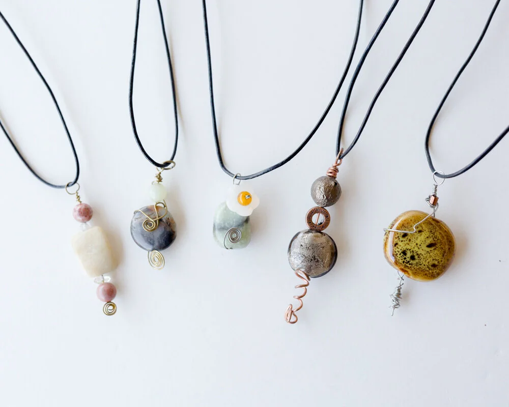 wire wrapping class.jpg