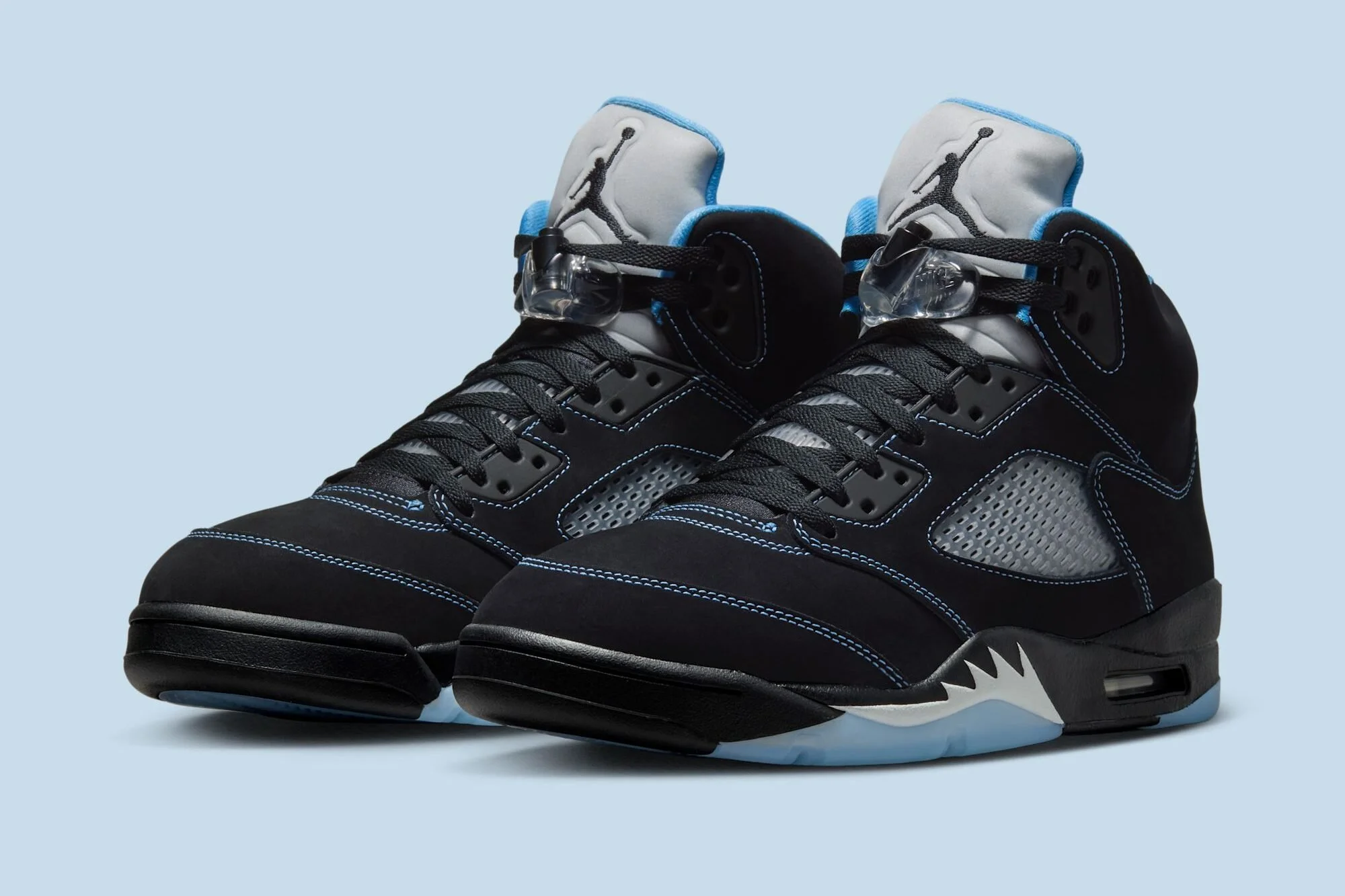 RETRO 5 "Black Carolina" $155-220 