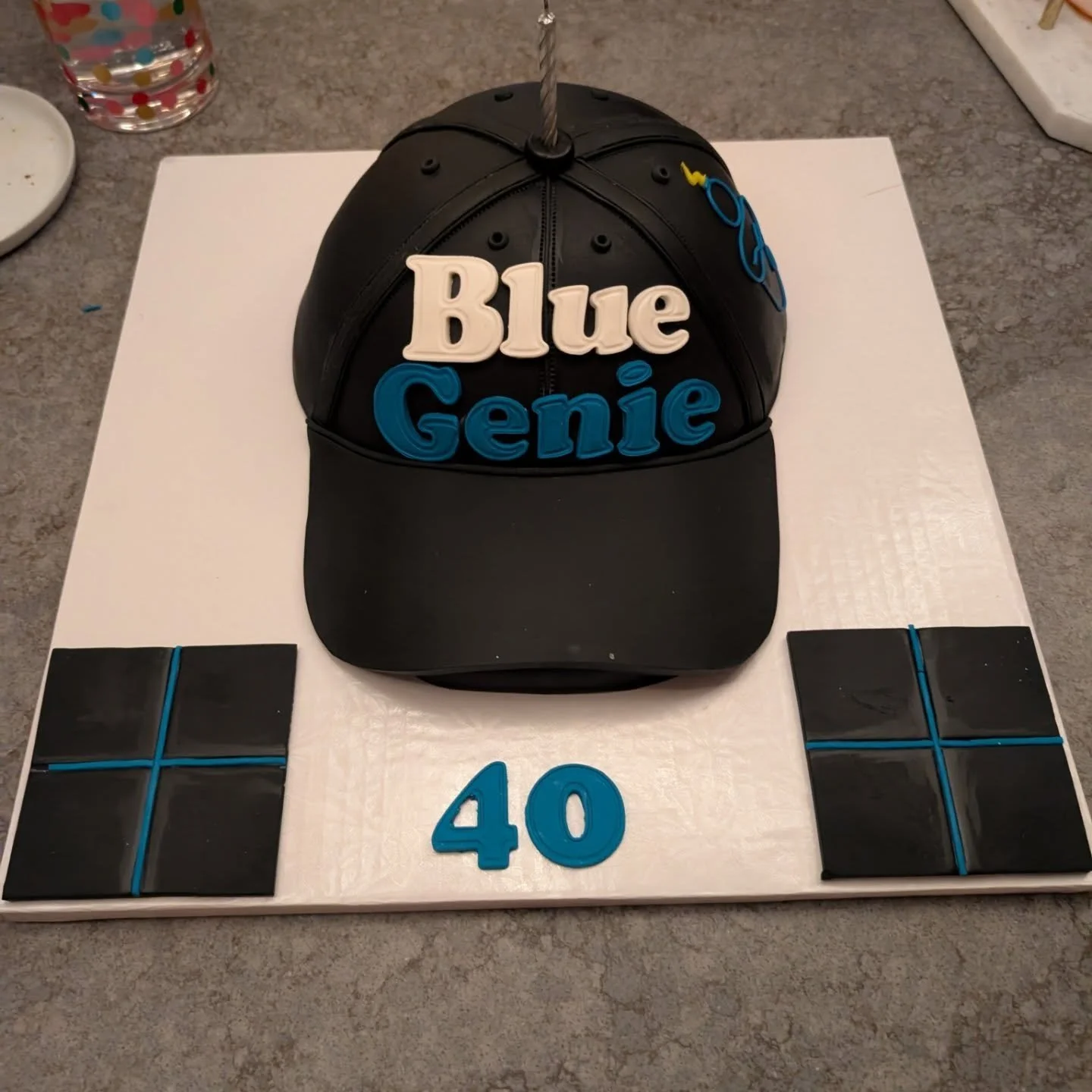 40th birthday celebration wouldn't have been complete without this incredible cake by the extremely talented @cakes.bybb 

🎈🎉🧞