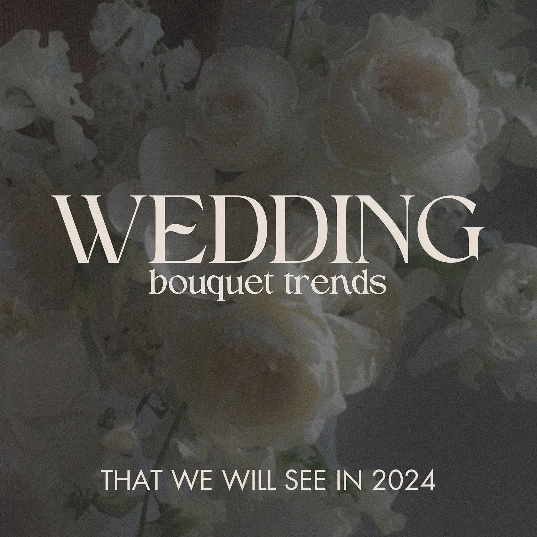 What do you think of these chic new trends, for wedding bouquets?? 👰&zwj;♀️💐 

Personally, we love the how elegant these are!