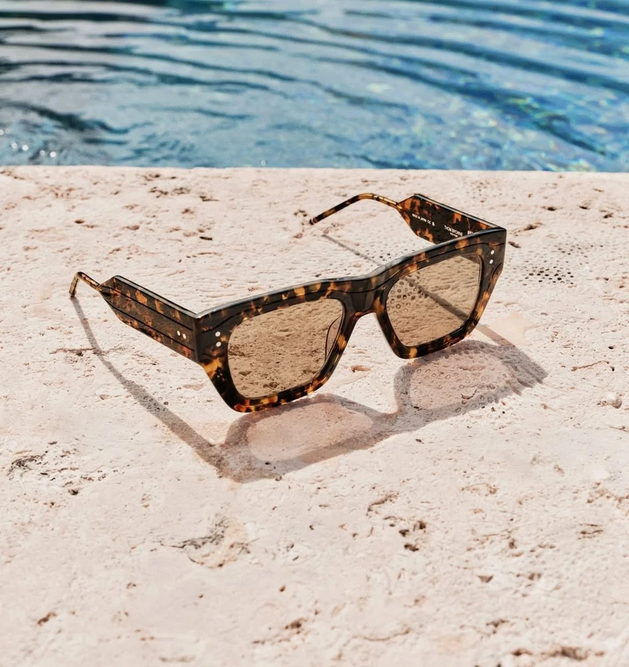 Elevate your look in @thombrowne 🕶️Our great selection is in store now @oberleopticians in Surfside, FL. 

#thombrowneyewear #thombrowne #surfsideshops #balharbourshops #luxurysunglasses