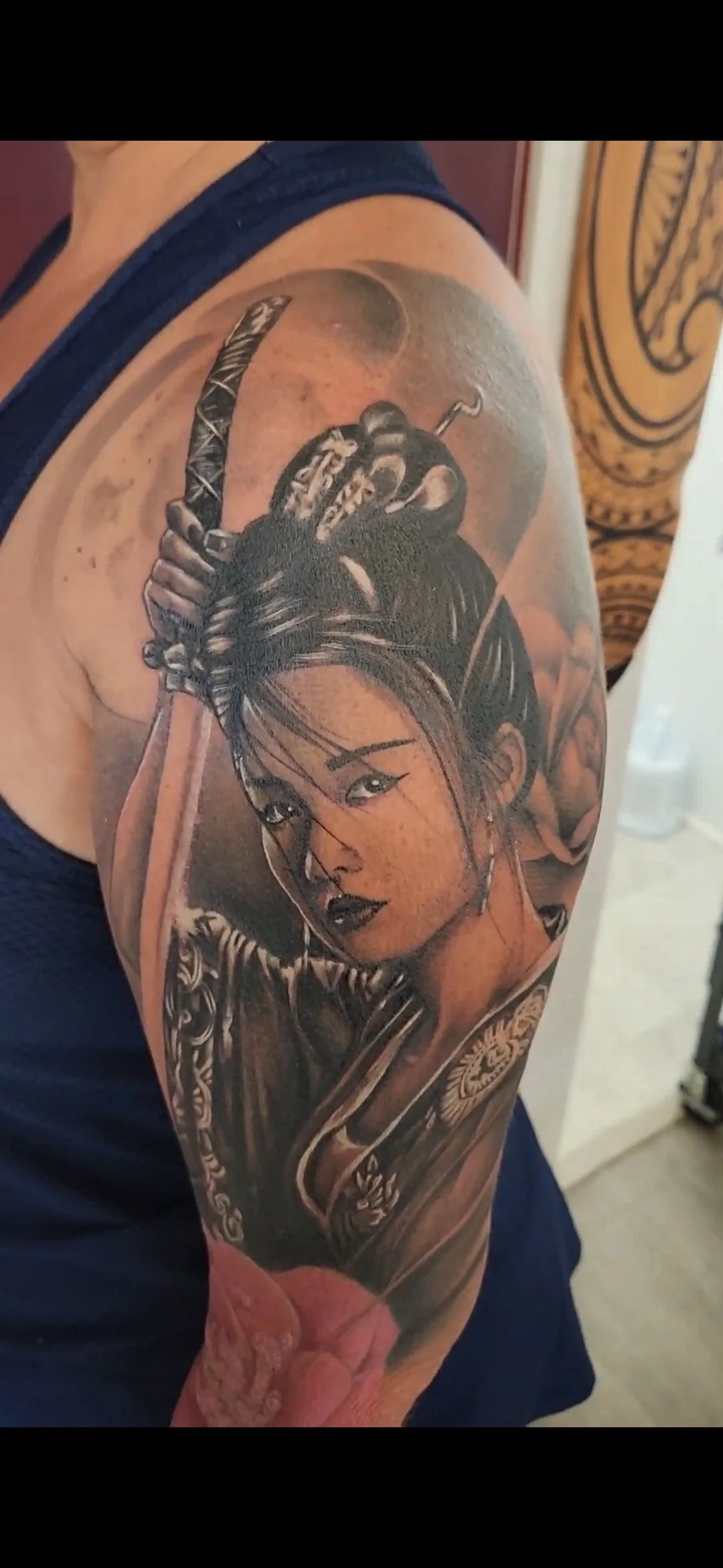 Screenshot_20250813_203638_Photos (1).jpg