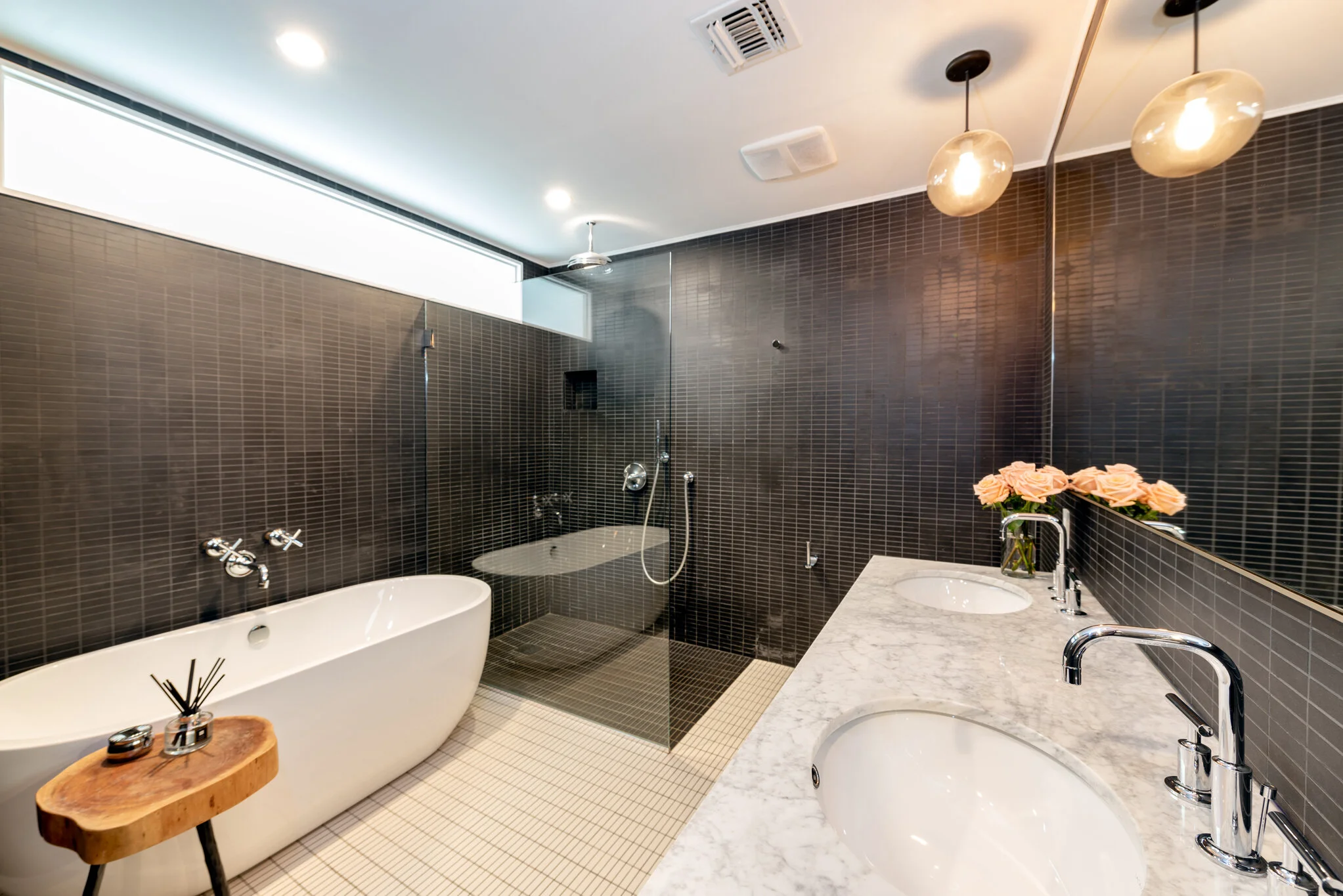 169 Jewett - Bathroom 3.jpg