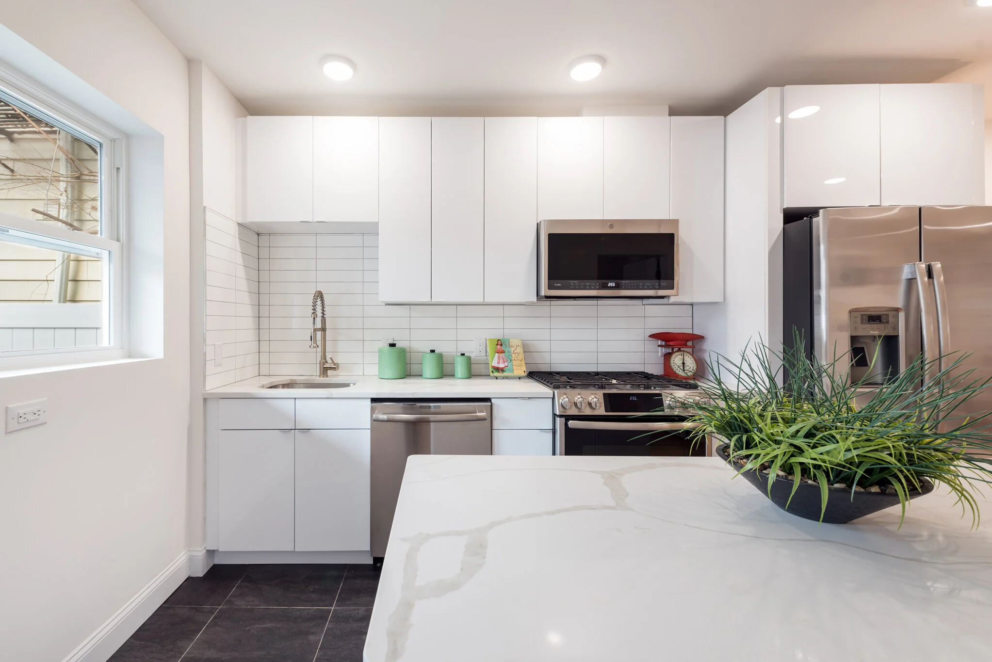 223 Hancock - Kitchen 2.jpg