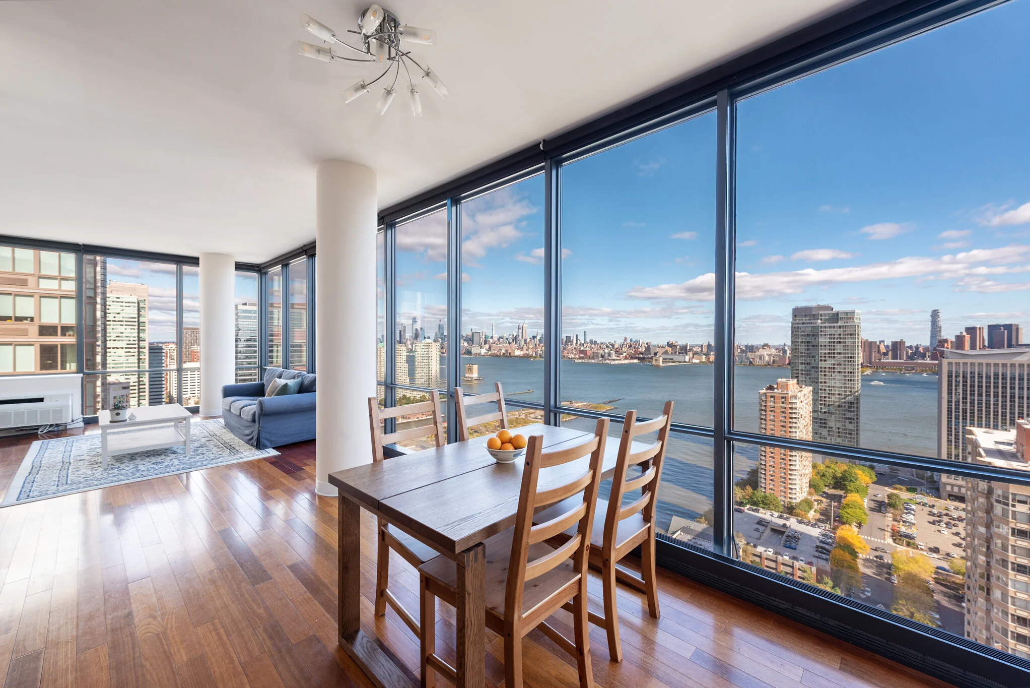 389 Washington - Dinette.jpg