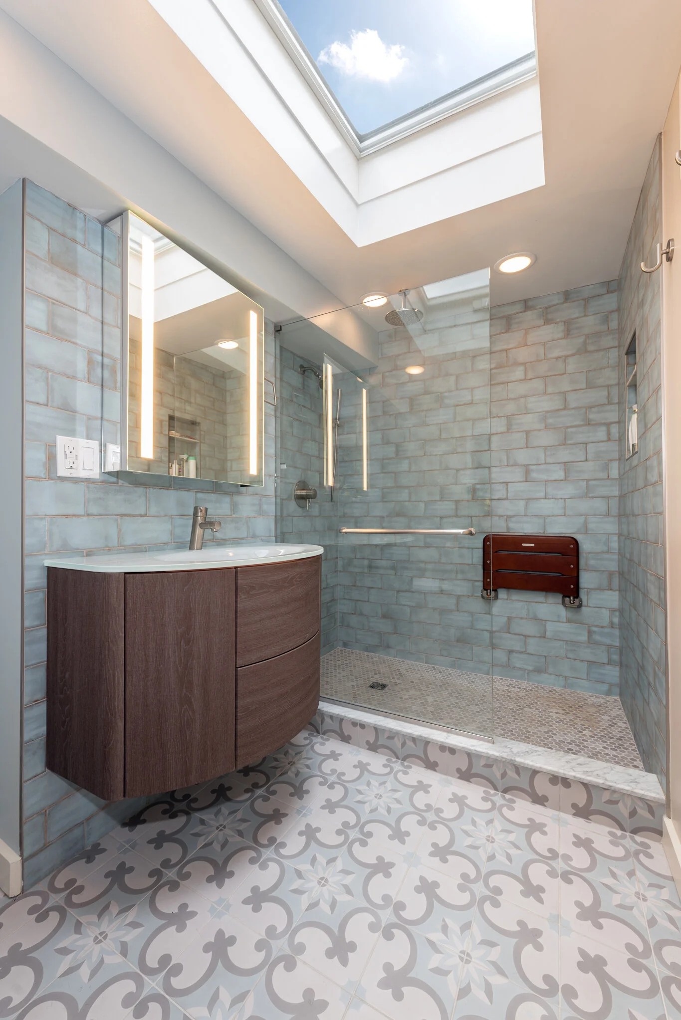 517 Manila - Bath.jpg