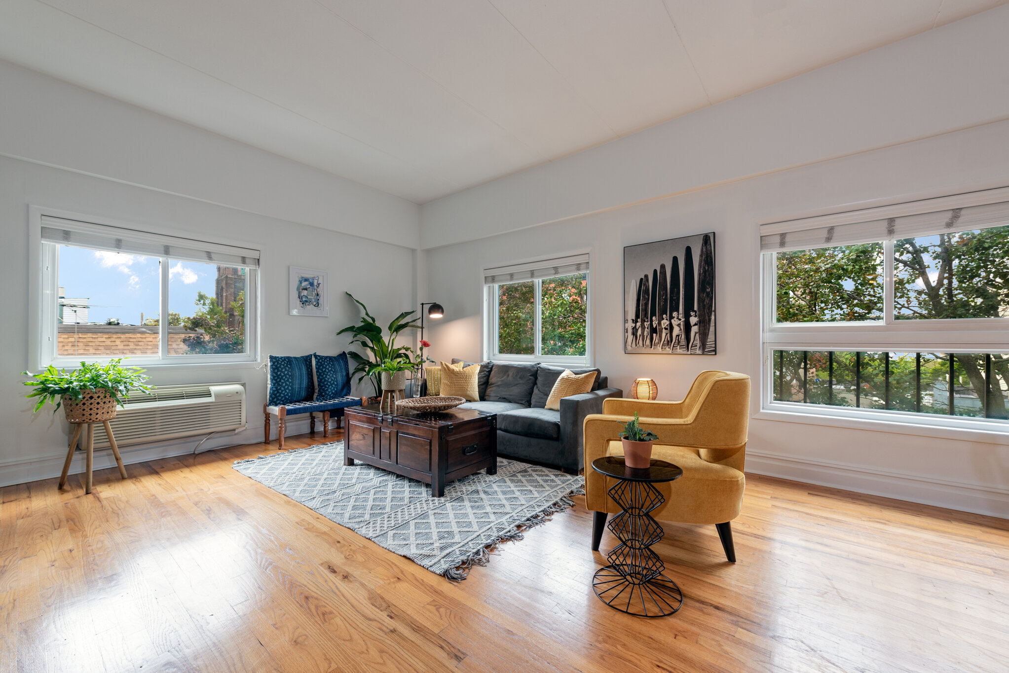 476 Monmouth - Living Room 1.jpg