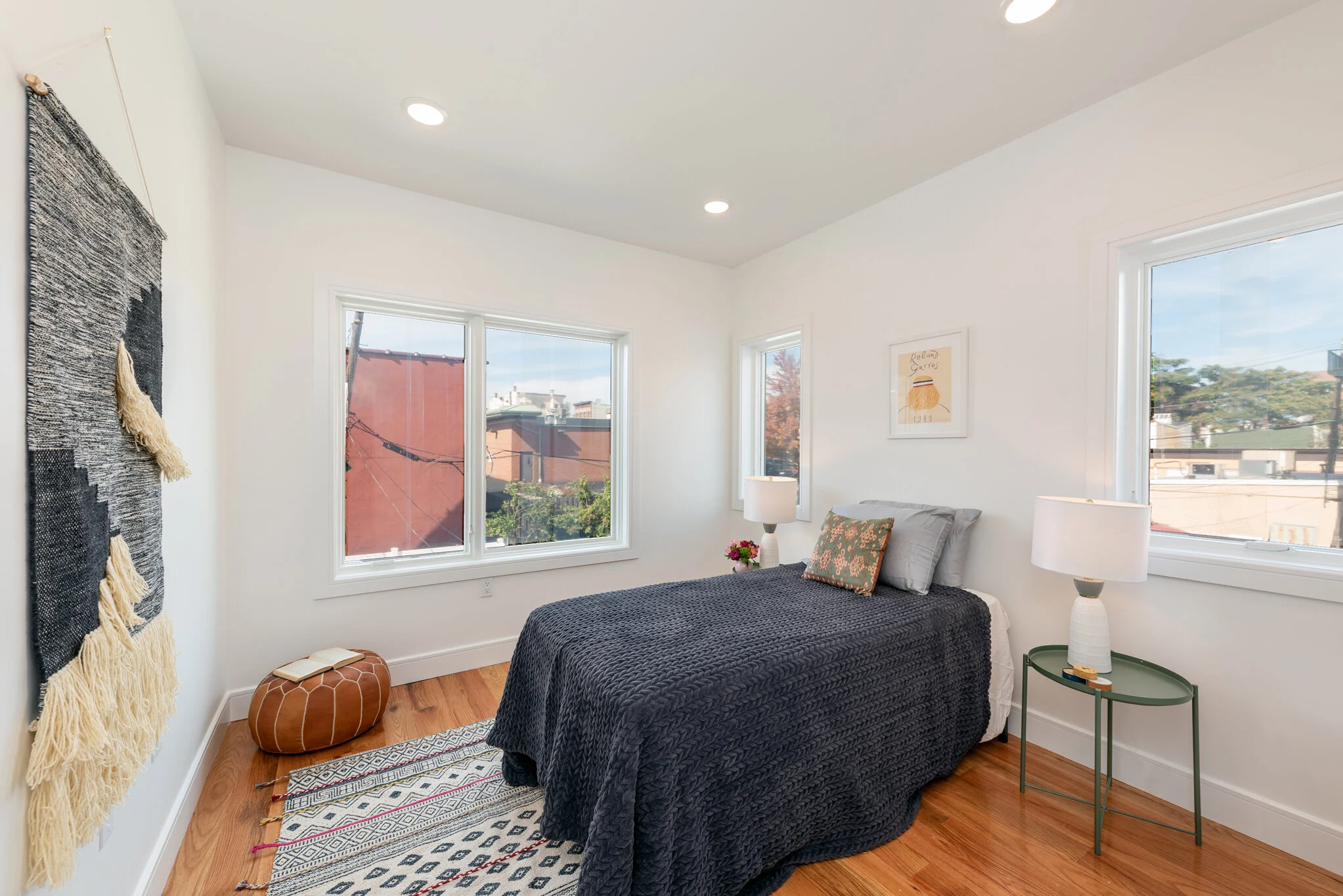 1175 Summit - Bedroom.jpg