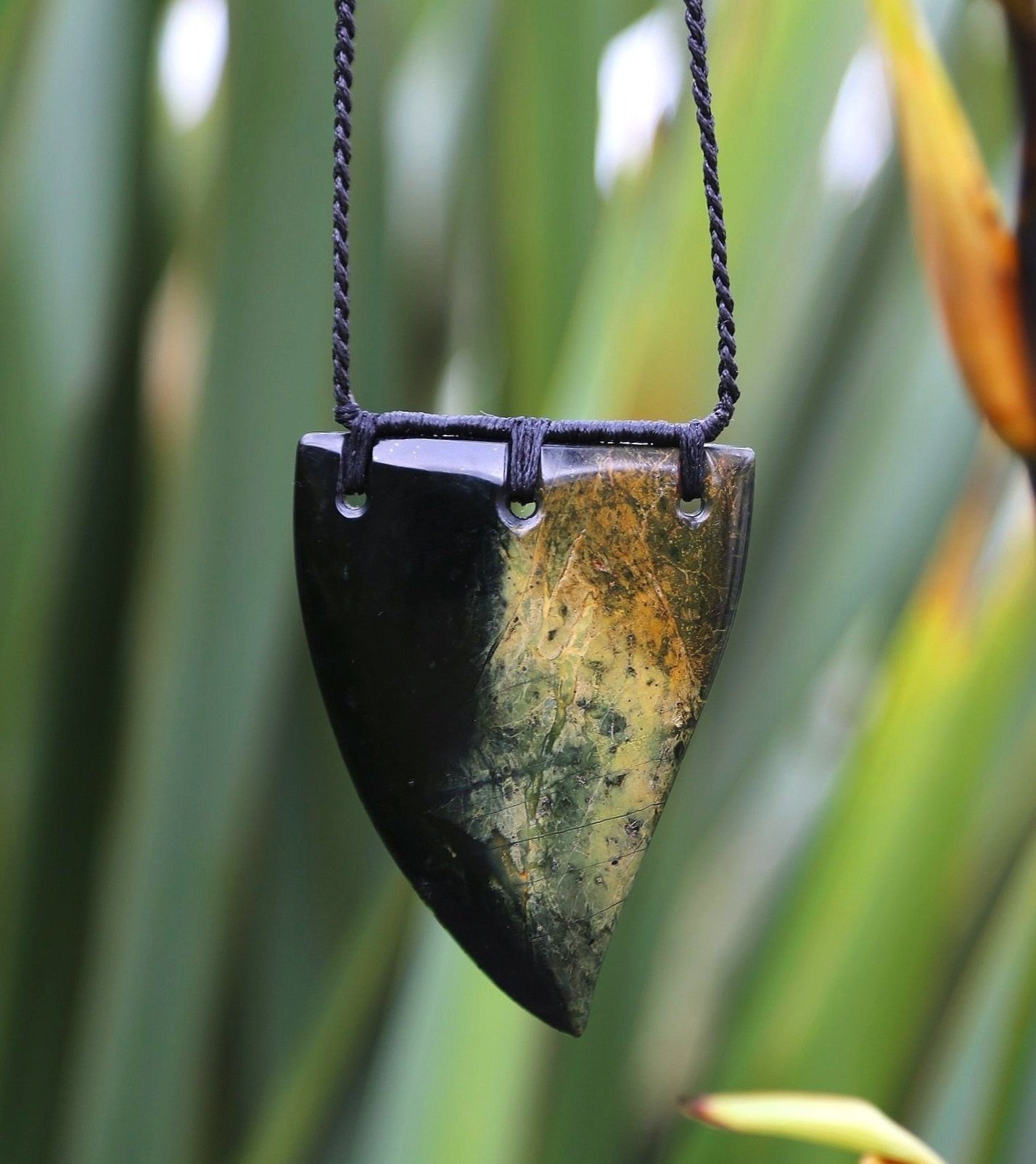 Neho Taniwha - Serpent Tooth