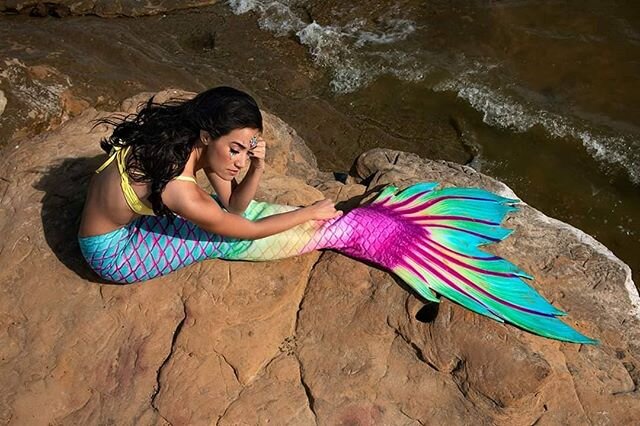 The soul of a mermaid.🌼
.
.
Not only do we have underwater photoshoots we also shoot out of the water! 💙
.

#photoshootsformermaids #mermaidlove #photoshoots #mermaidlenisa #mermaid #posing #mermaidskills #mermaidcareer #mermaidschool #mermaiddream