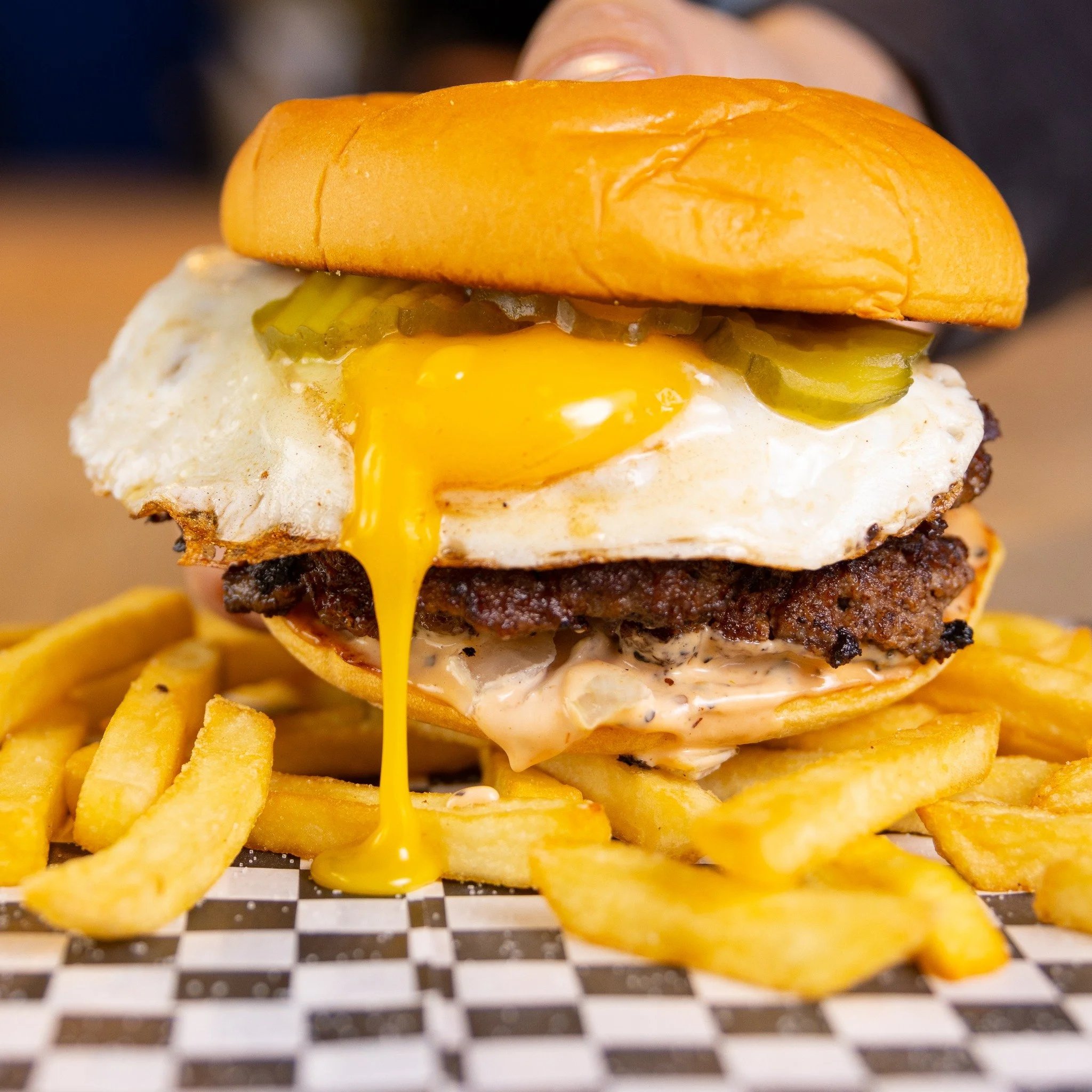 Splurging on something tasty is what Saturday's are all about 😋
 #loadedfries #smashburger #crinklecutfries #cheesefries #Lakeland #lakelandfl #lakelandflorida #tampabay #burgertime #impossibleburger #burger #thejoinerylkld #superduperspot