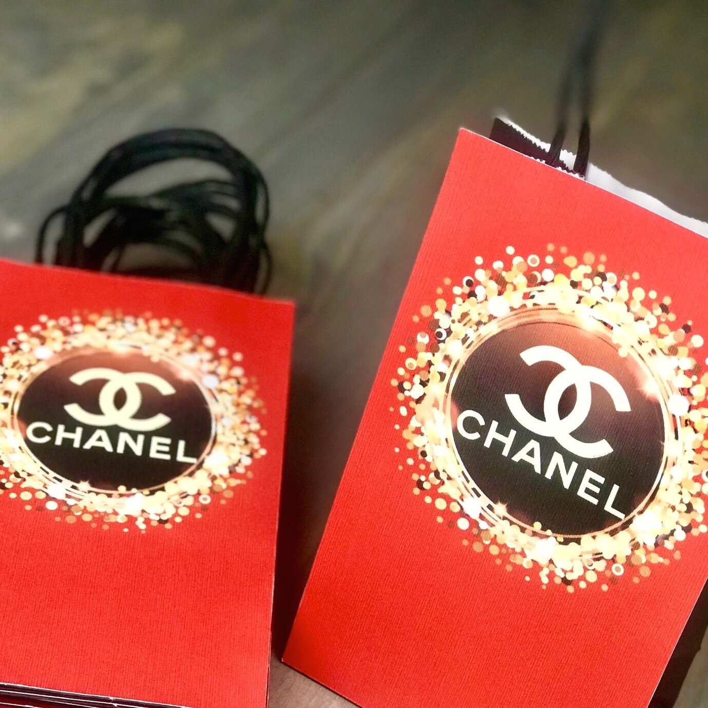 Chanel Gift Bags Comes in sets of 8 Red — Luxury Party Items