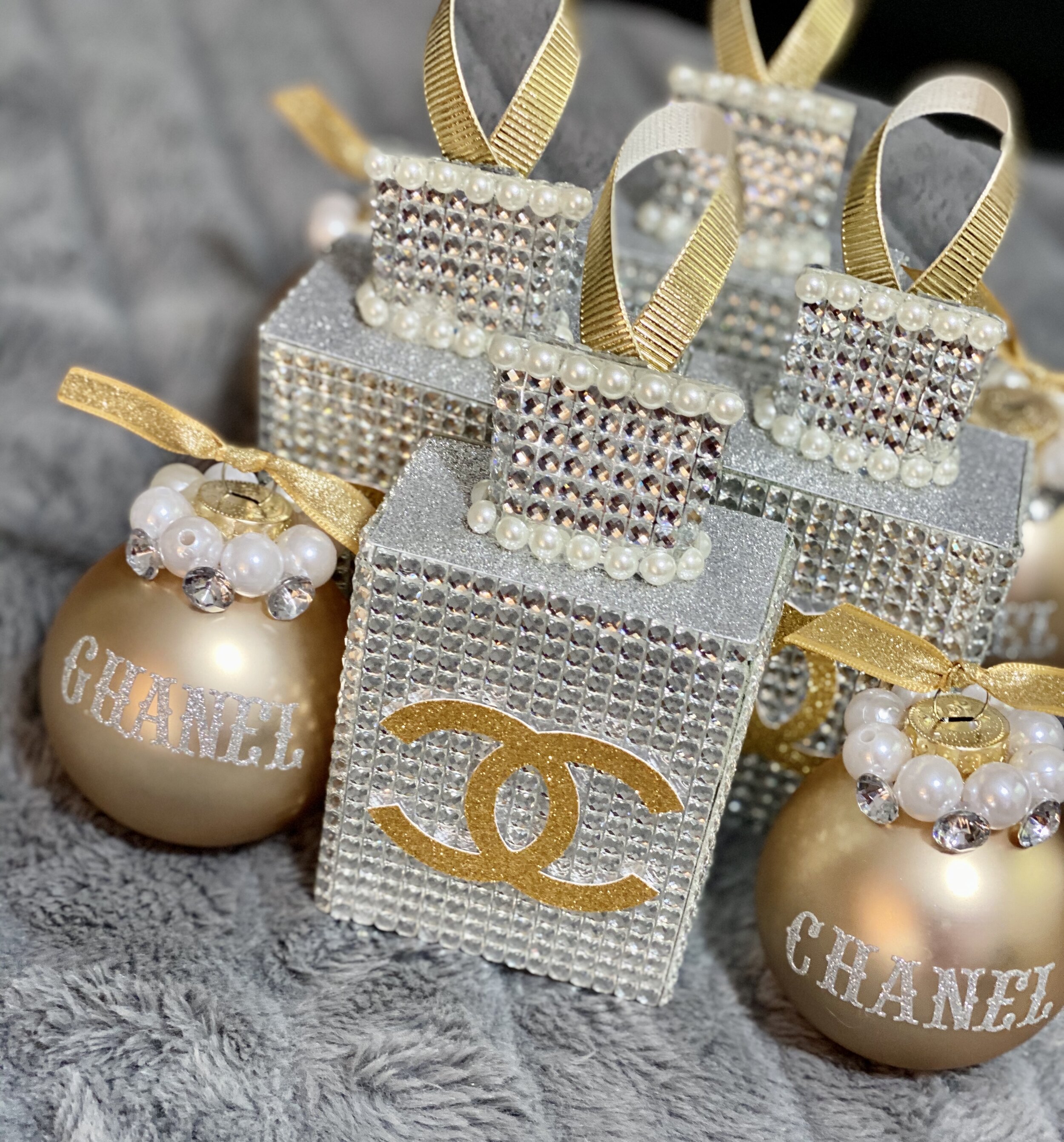Chanel 3d Ornaments Perfume Boxes- Balls Set of 20 — Luxury Party Items