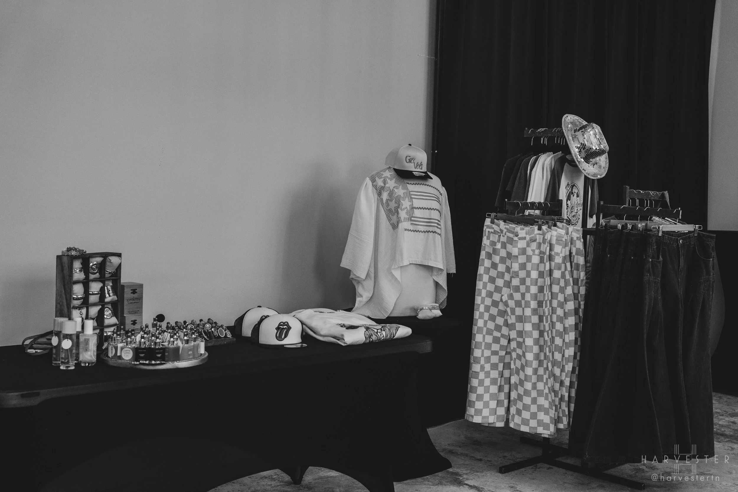 p1077285_54695193149_o.jpg