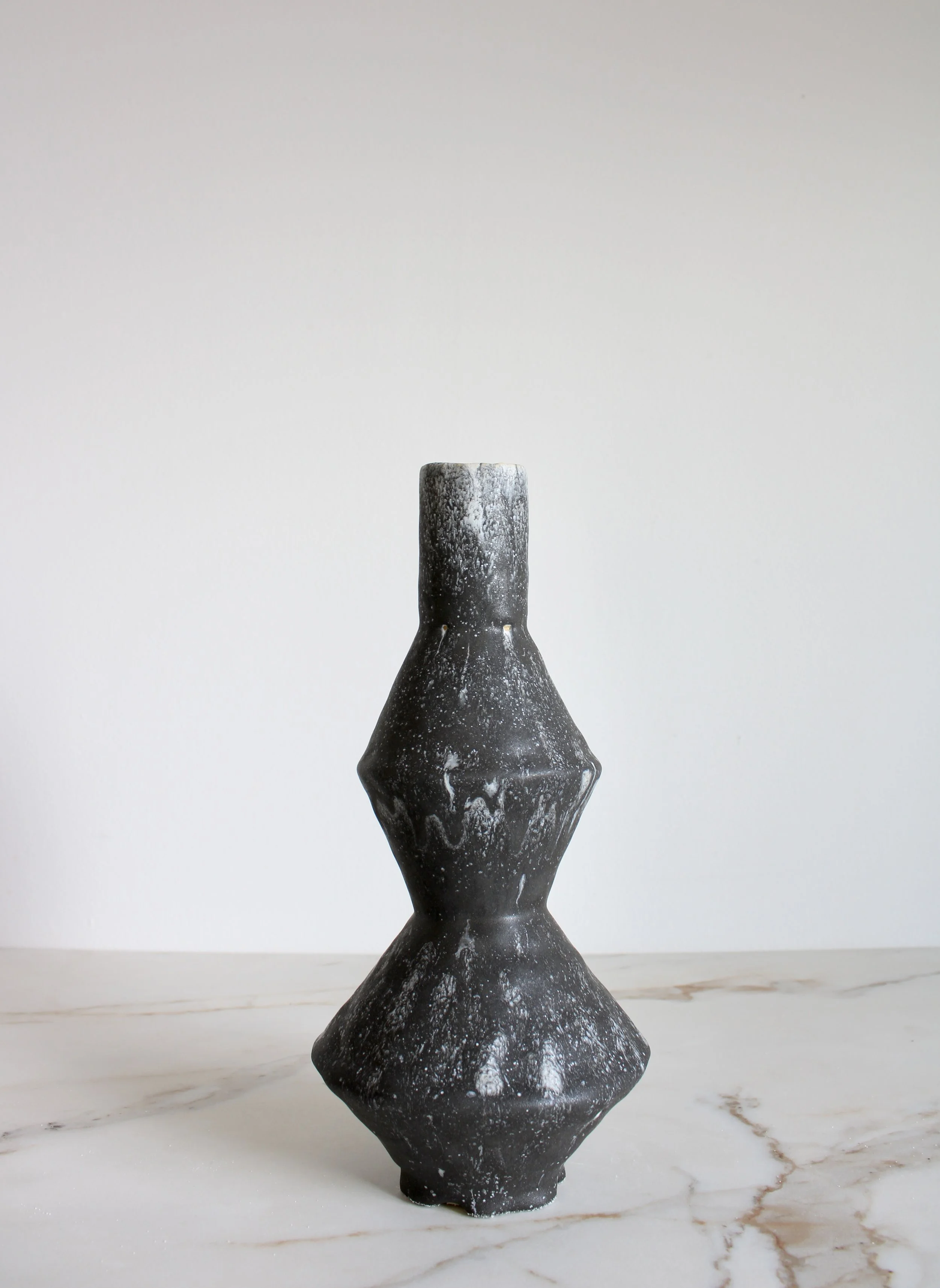 Speckled Black Hourglass Bottle 1