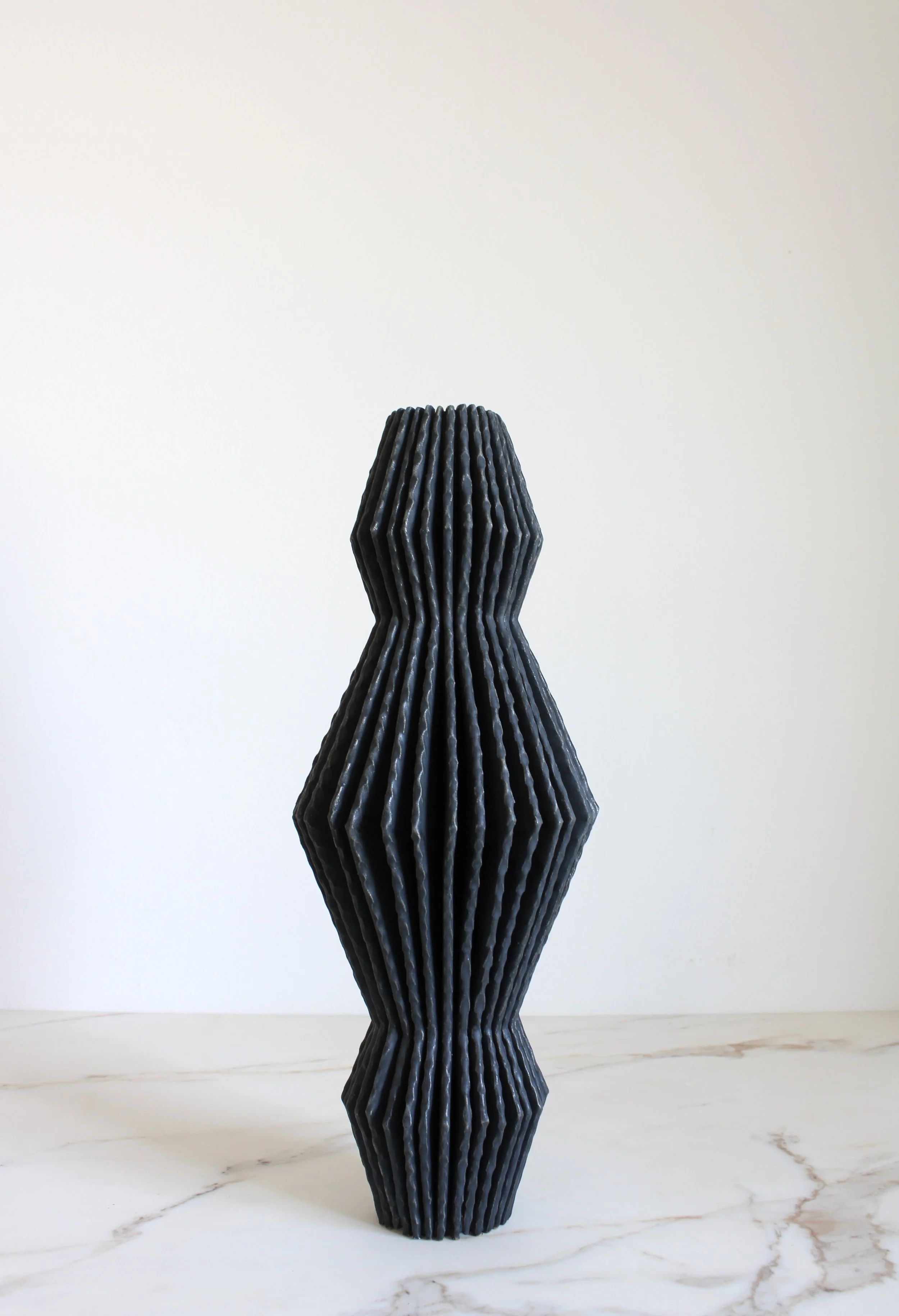 Tall Radial Zig Zag in Coal Black