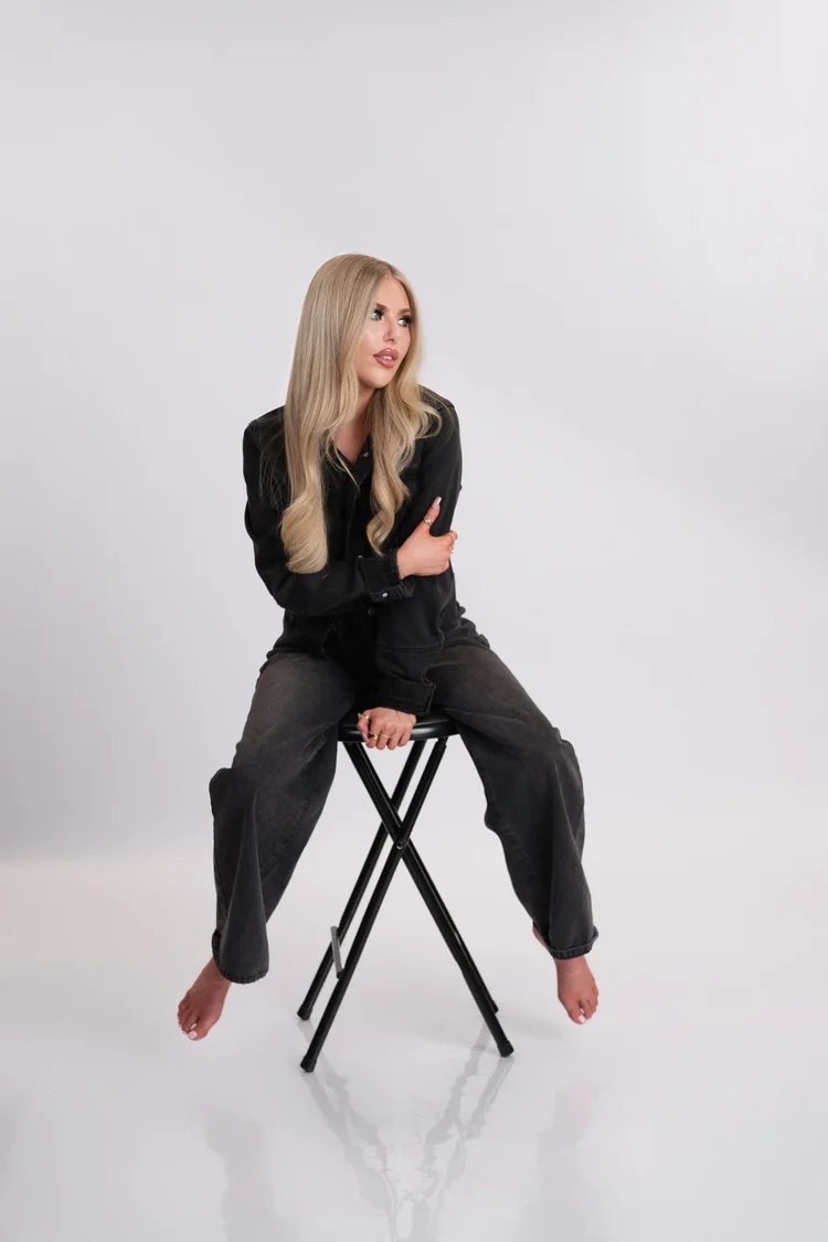 Women’s model digital seated second look