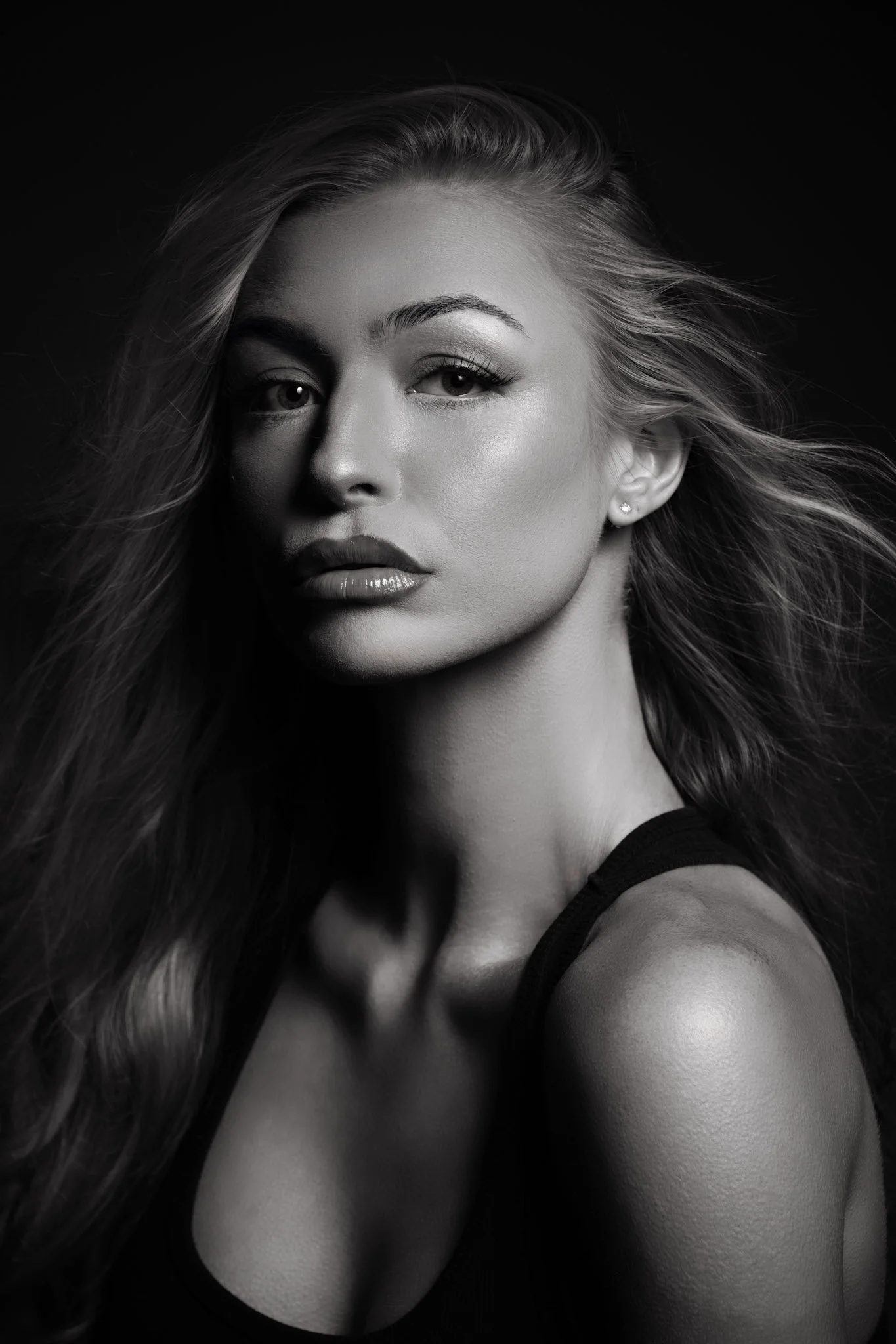 Black-and-white beauty portrait of Ky