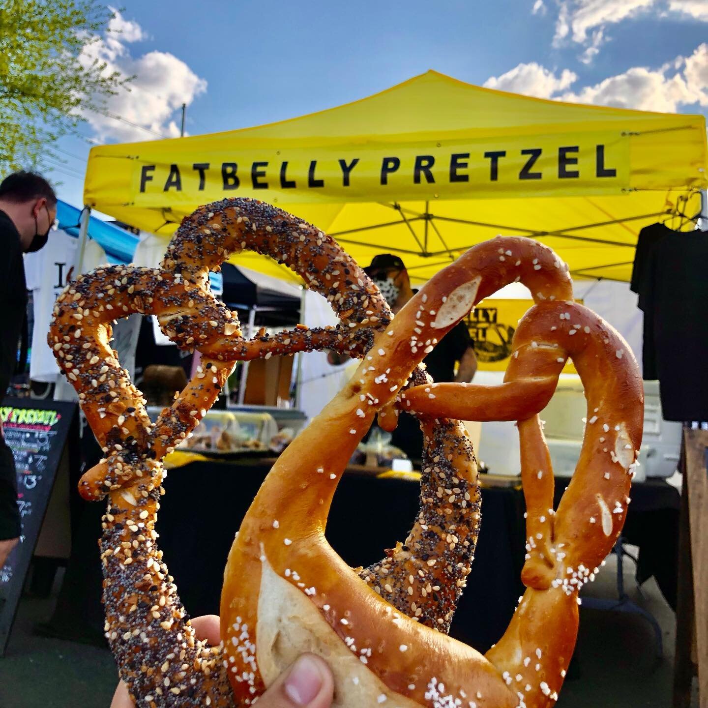 Is there anything that reflects American values more than a farmer&rsquo;s market? 😌🇺🇸 
🥨 
These are just some of the highlights from a trip to the @eastnashvillefarmersmarket ! Pretzels from @fatbellypretzel (gotta try their banana pudding and m