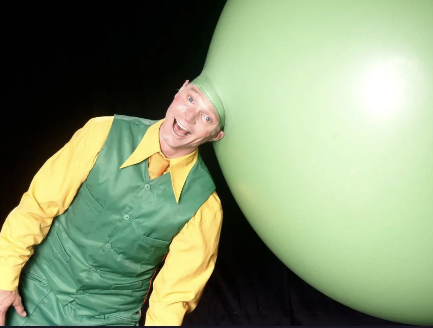 Mr Toons, «Den Profesjonelle Idioten»