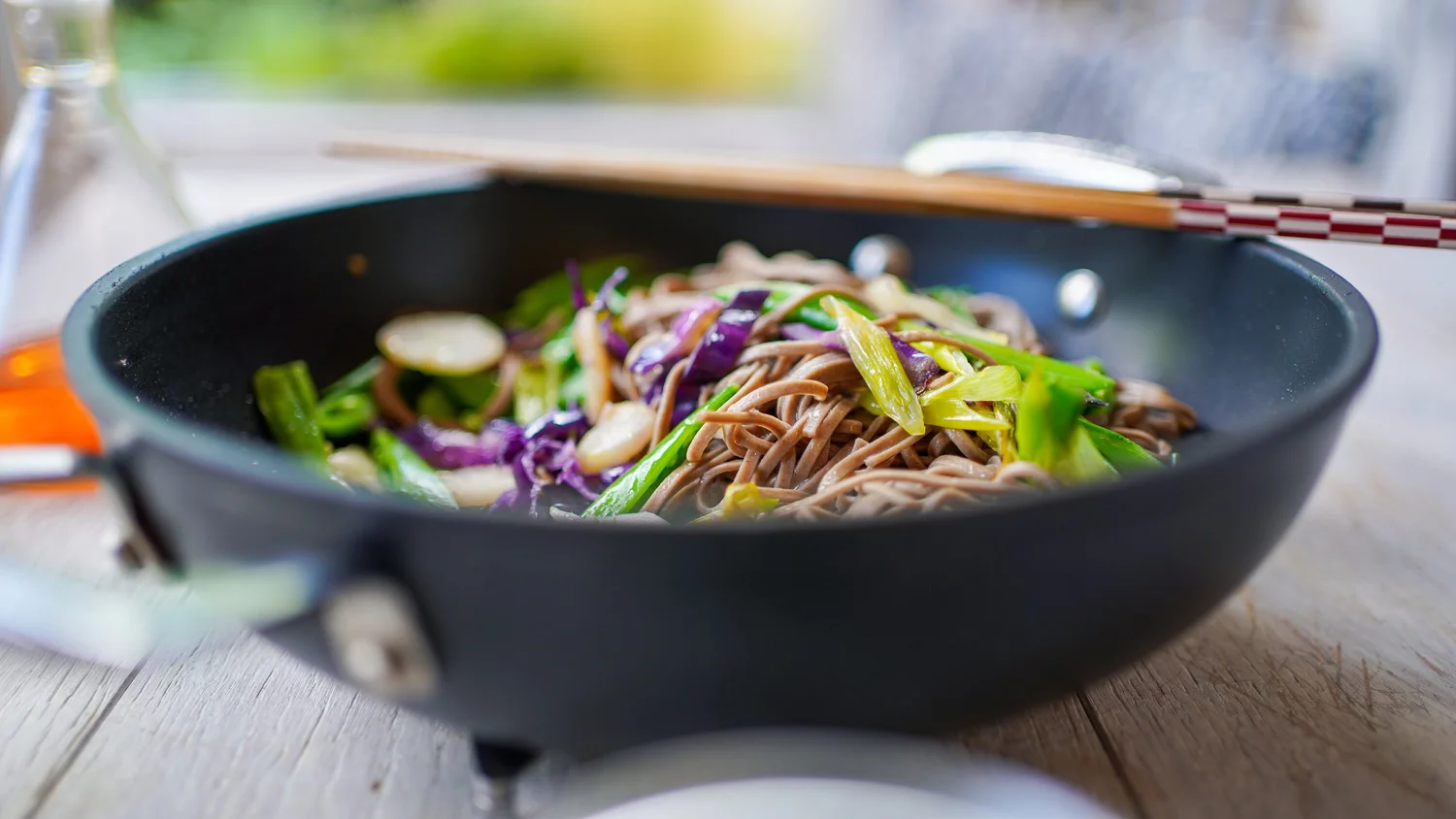 What to Cook in a Wok: Delicious Recipes for Quick Meals