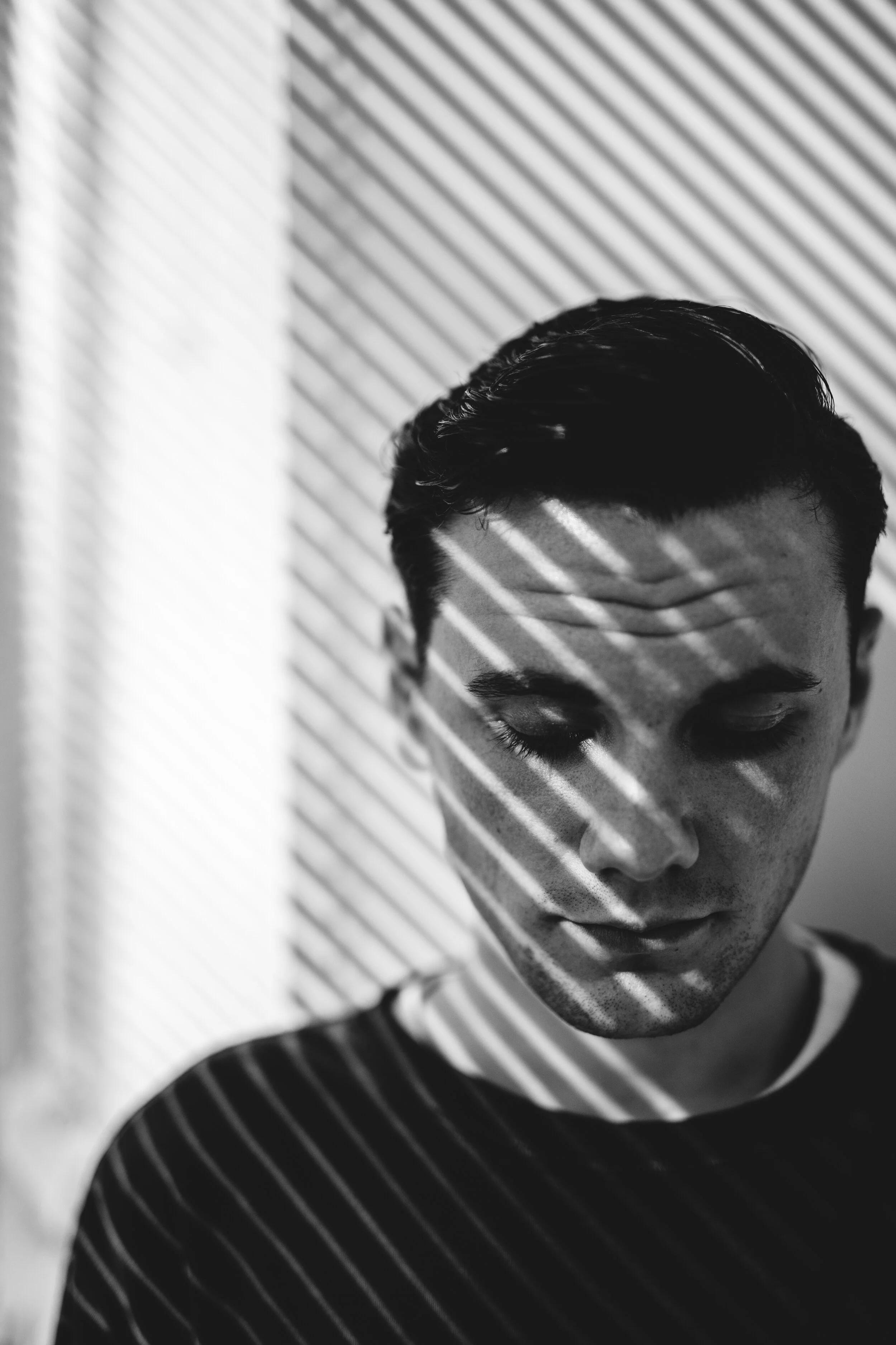 Play of light and shadow