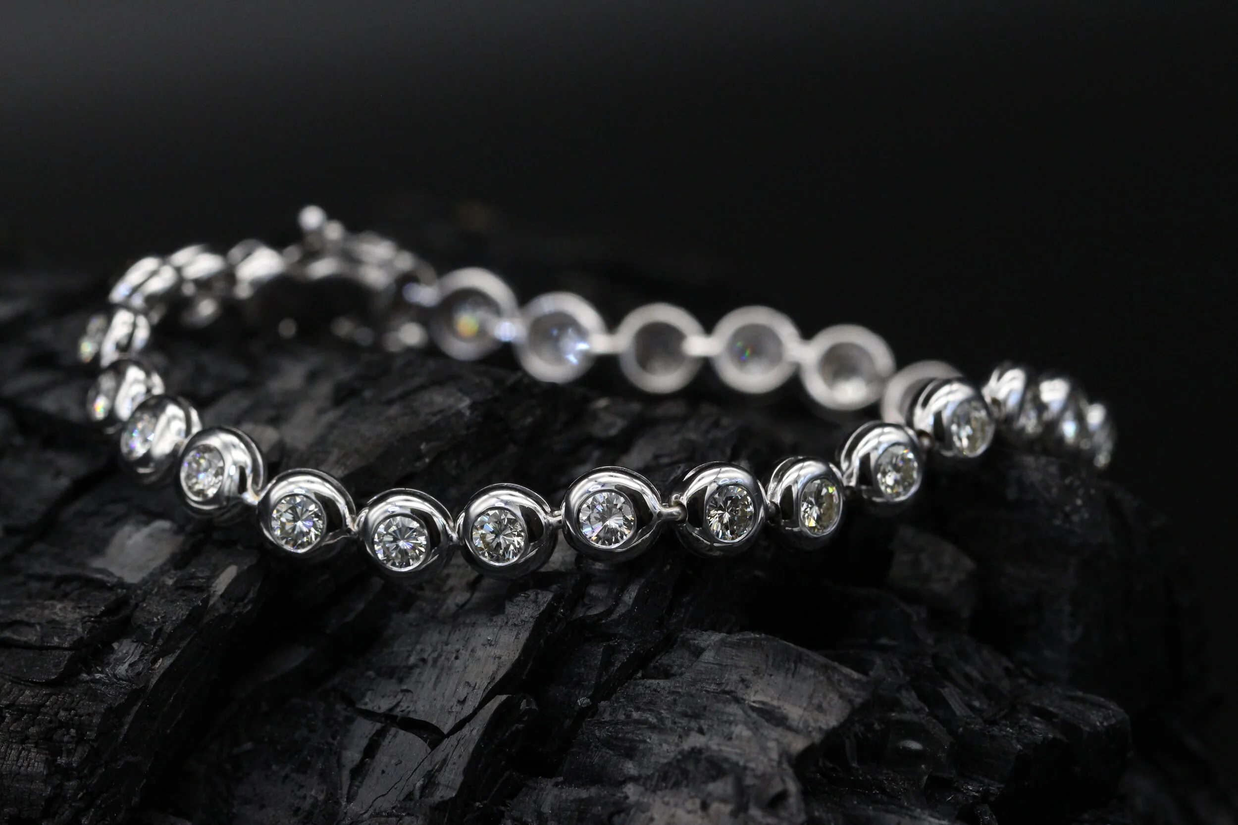 Bracelet tennis en diamant serti clos - Rive d'Amour par Sagess