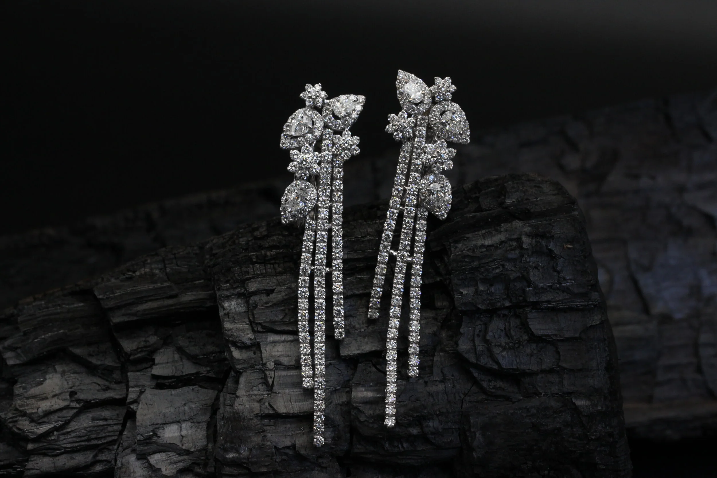 Pendant Diamond earrings Handcrafted in Antwerp 