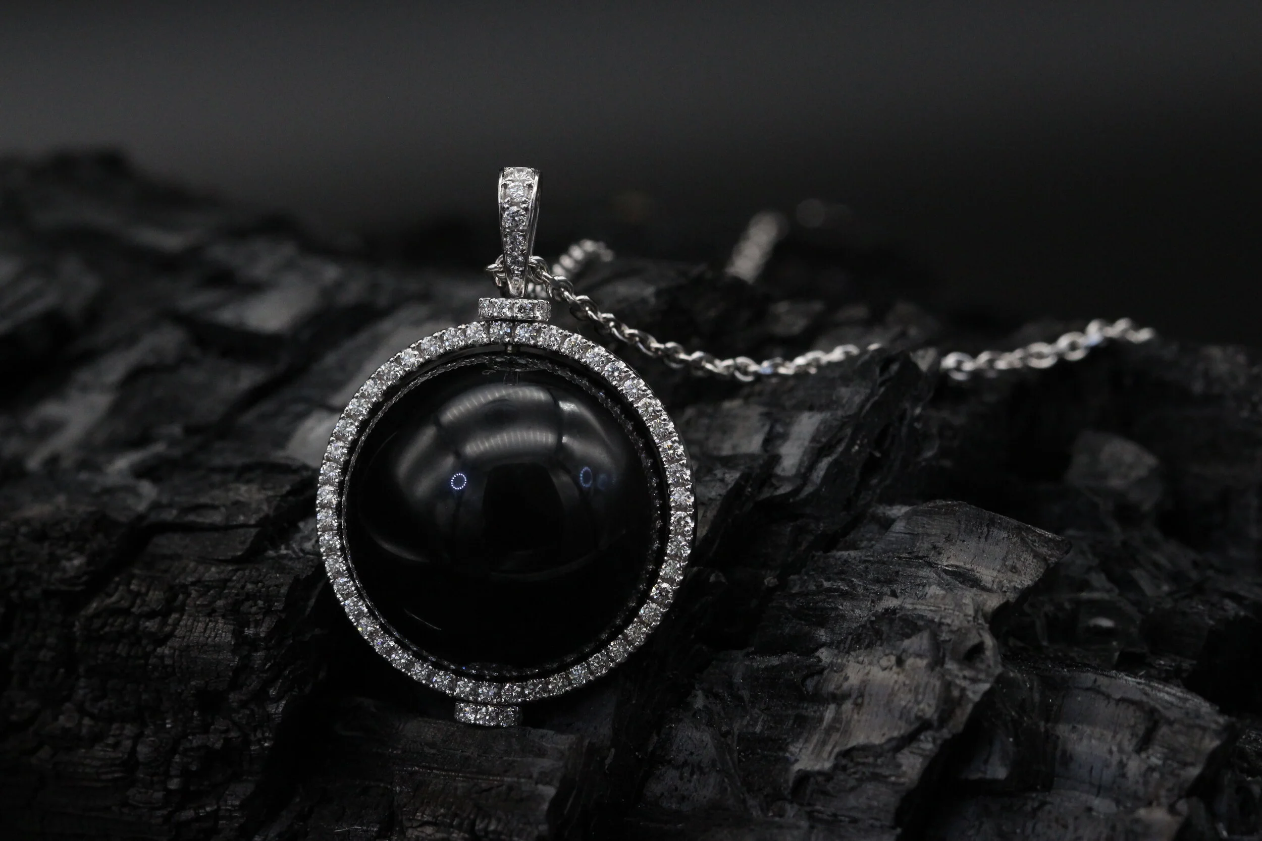 Obsidian Protection Necklace in White Gold and Diamonds | Magic Charms by Sagess