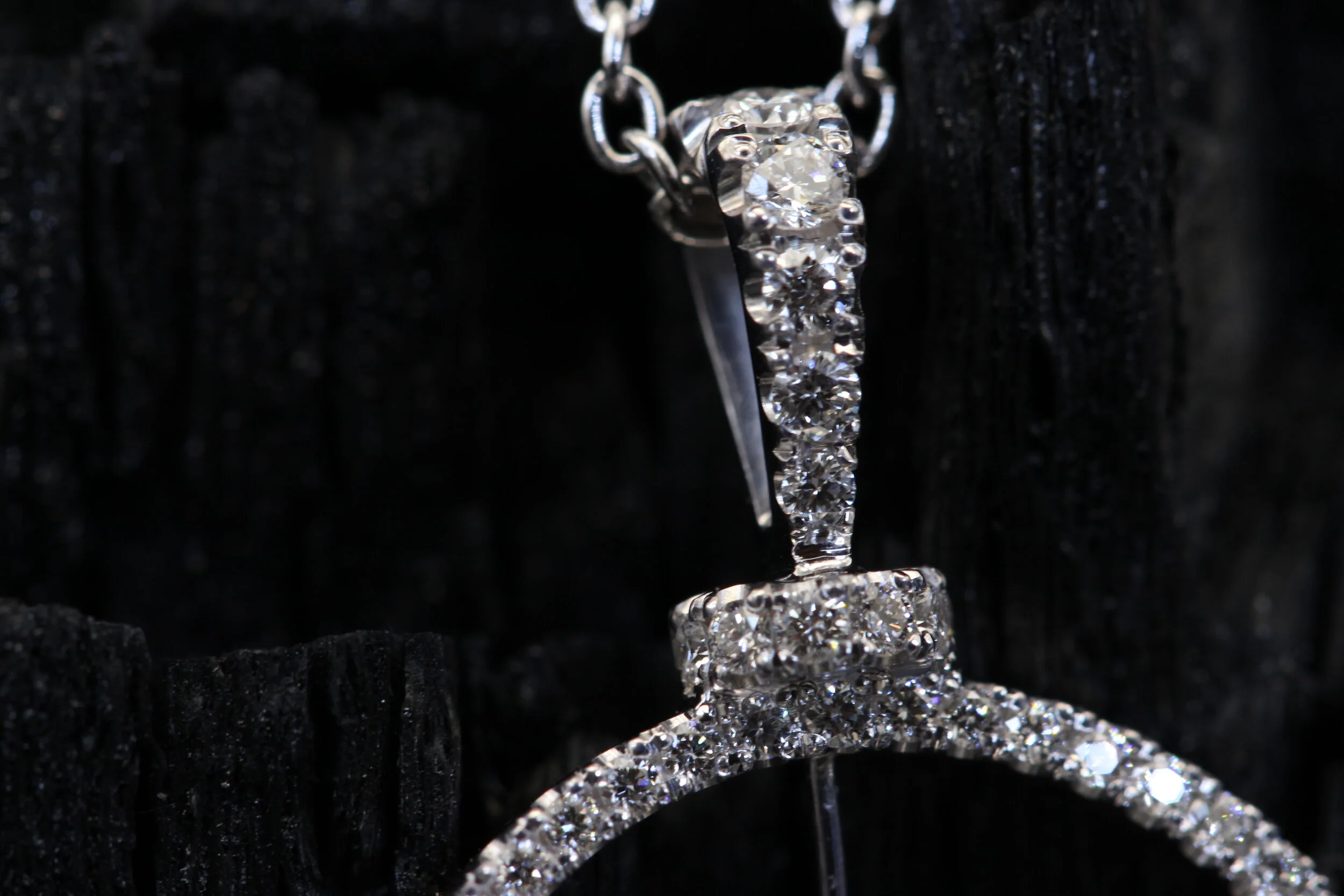 Handcrafted Fine jewelry Diamond Pendant Necklace | Sagess Antwerp