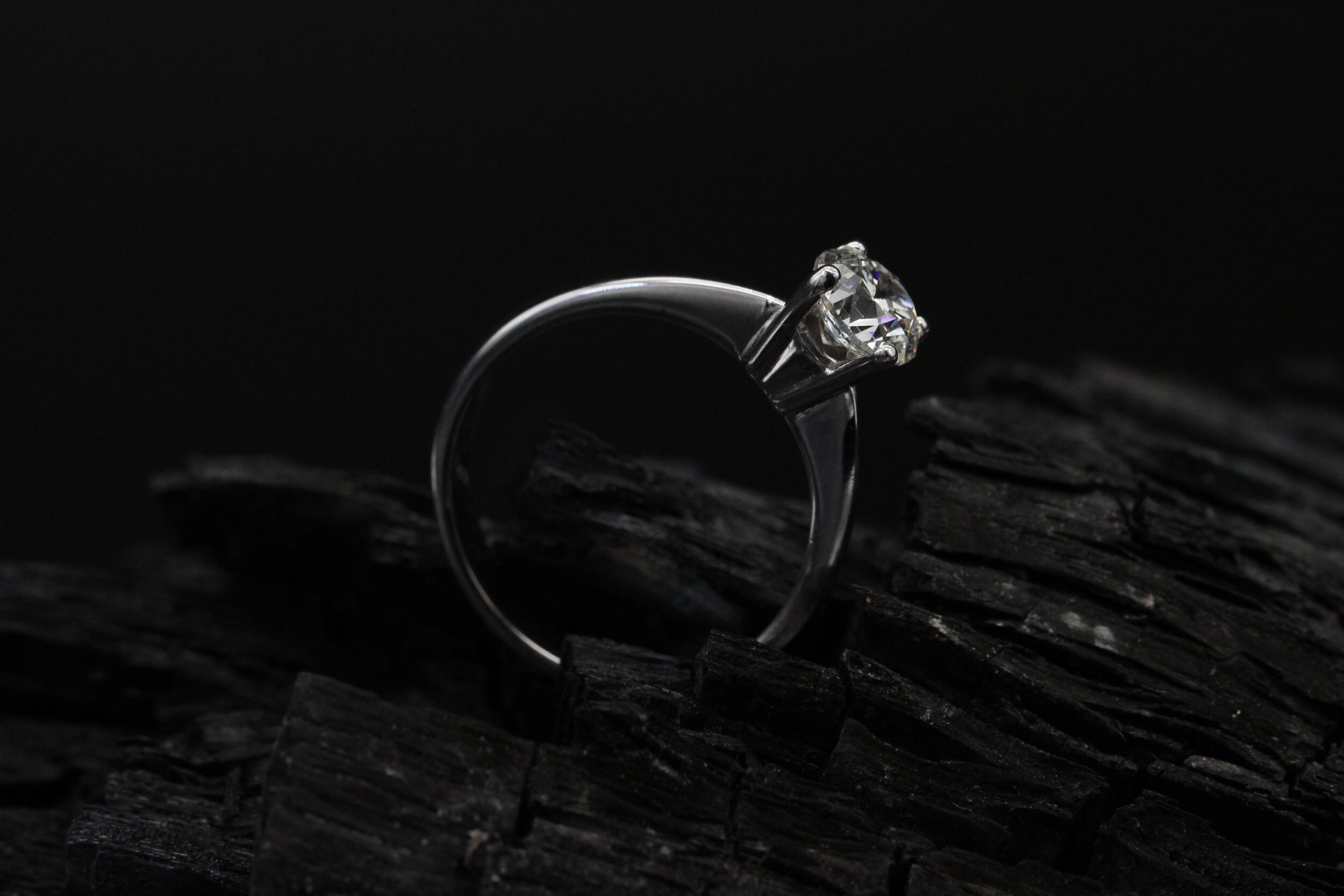 engagement diamond ring, natural diamond from Belgium 