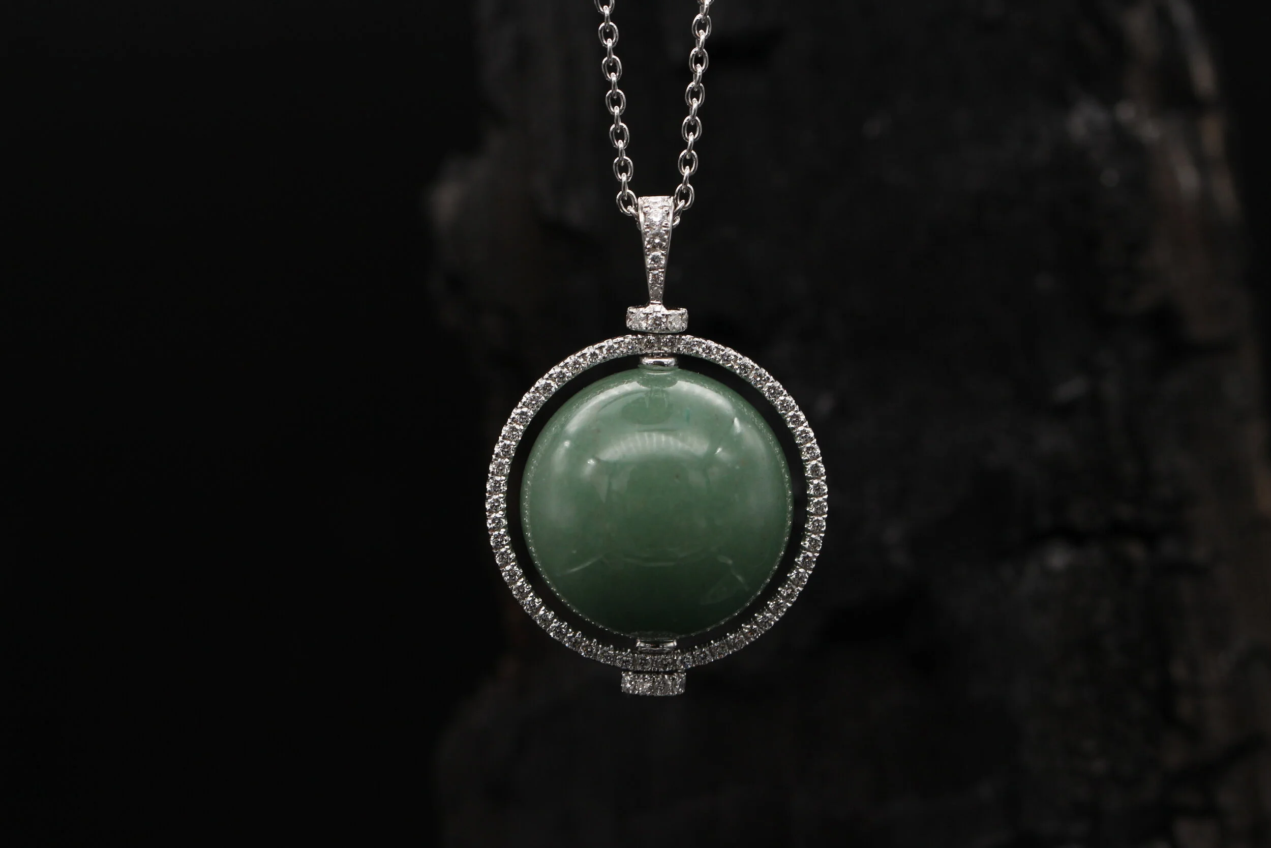 Pendentif en Or Blanc Aventurine verte et Diamants - Magic Charms Collection