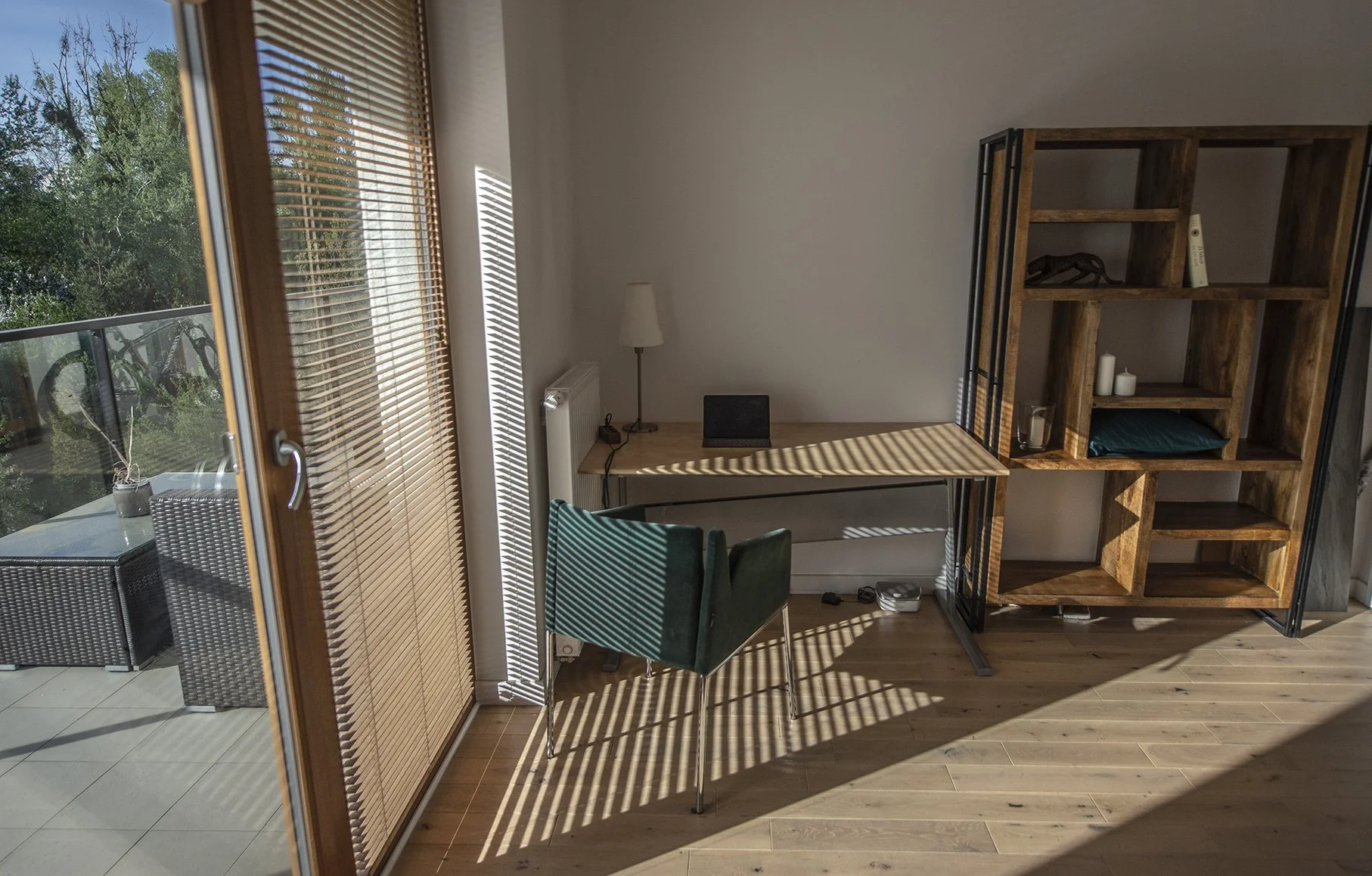 bedroomoffce.jpg