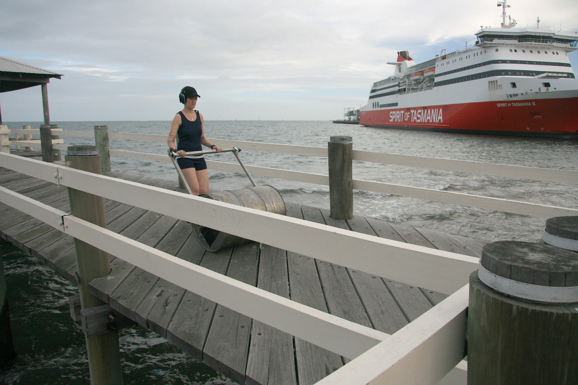 Ekodrum performance walk: City to sea, 27 May 2008. Photo credit - Julia Cole.