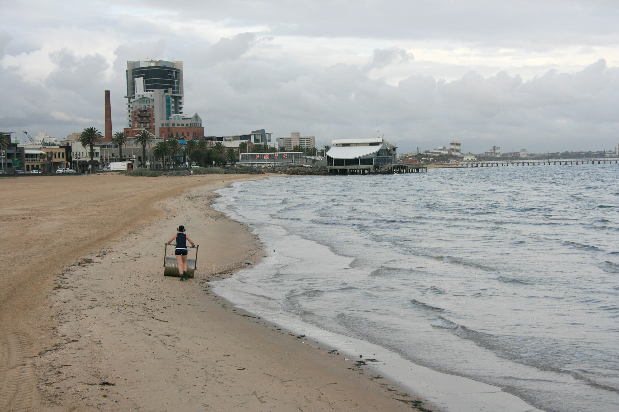 Ekodrum performance walk: City to sea, 27 May 2008. Photo credit - Julia Cole.