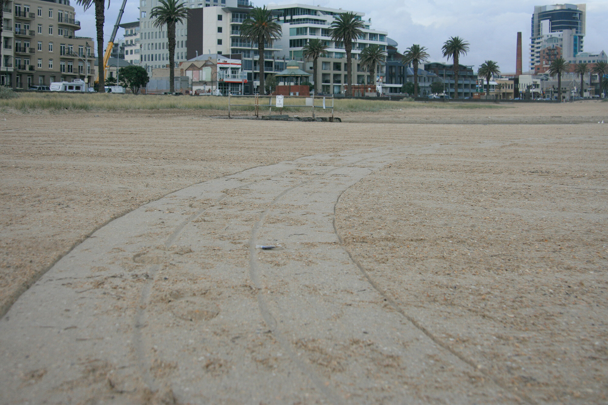 Ekodrum performance walk: City to sea, 27 May 2008. Photo credit - Julia Cole.