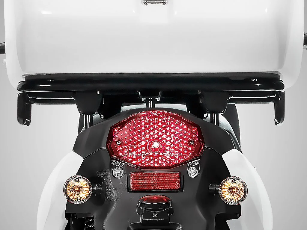 2026 Lance PCH 50 Delivery scooter — close-up styling detail