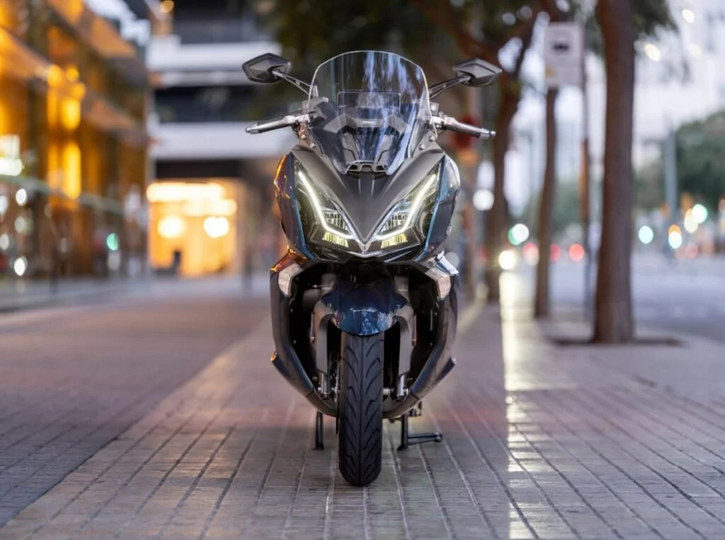 kymco-downtown-gt-350i-urban.jpg