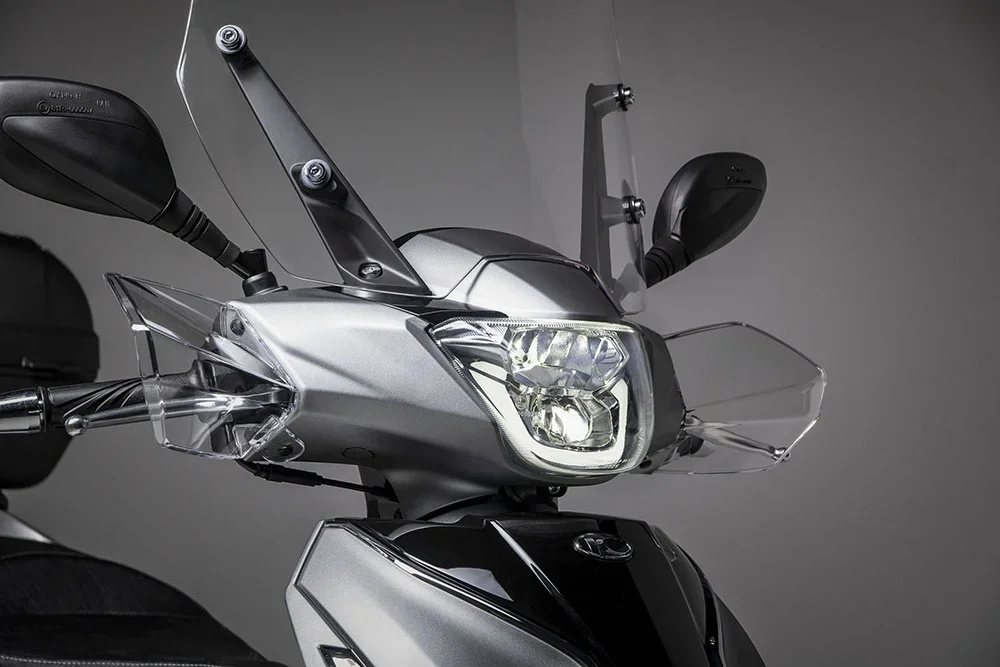 2026 Kymco People S 150i ABS scooter — close-up detail