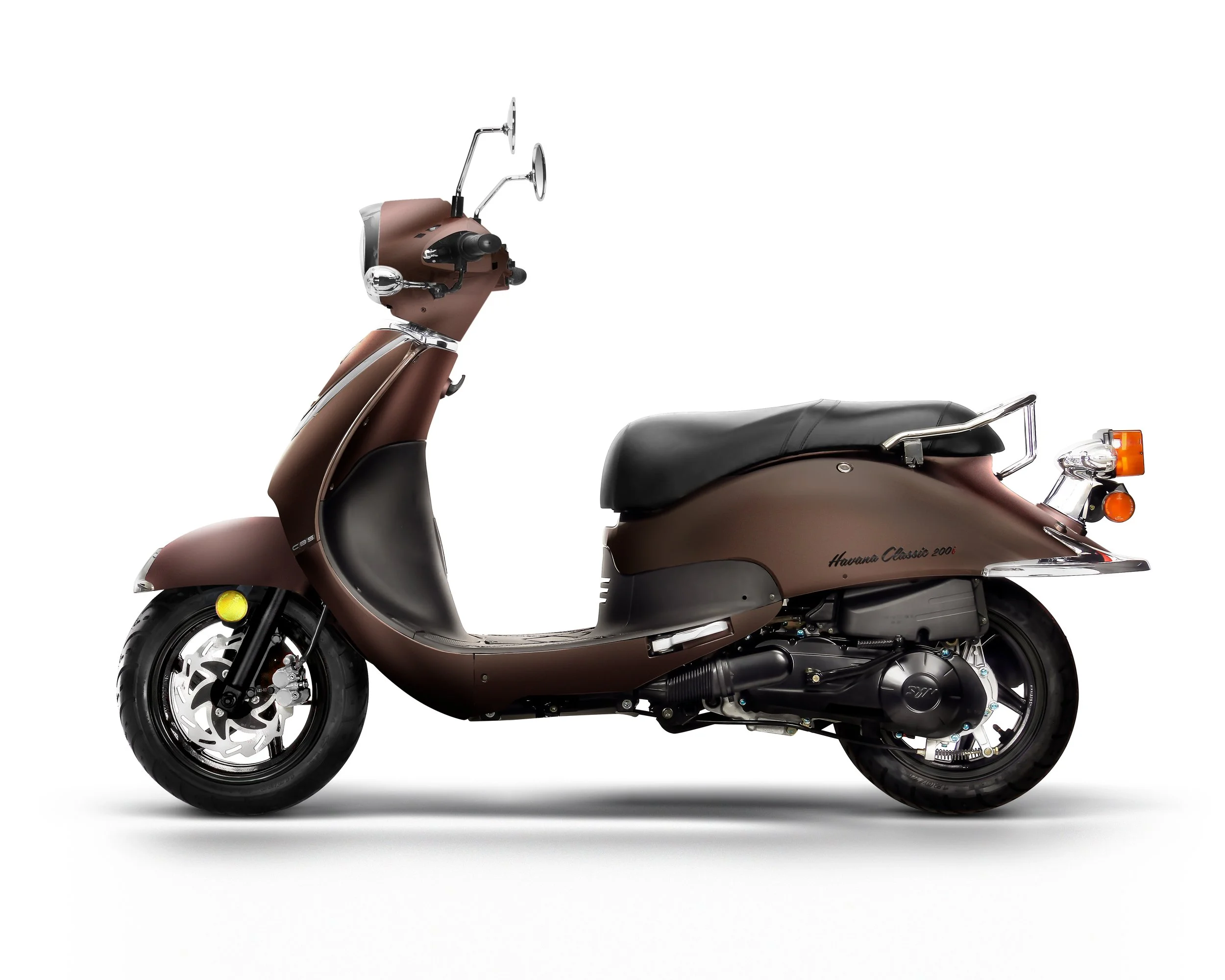 2026 Lance Havana Classic 200i scooter — full-length studio view