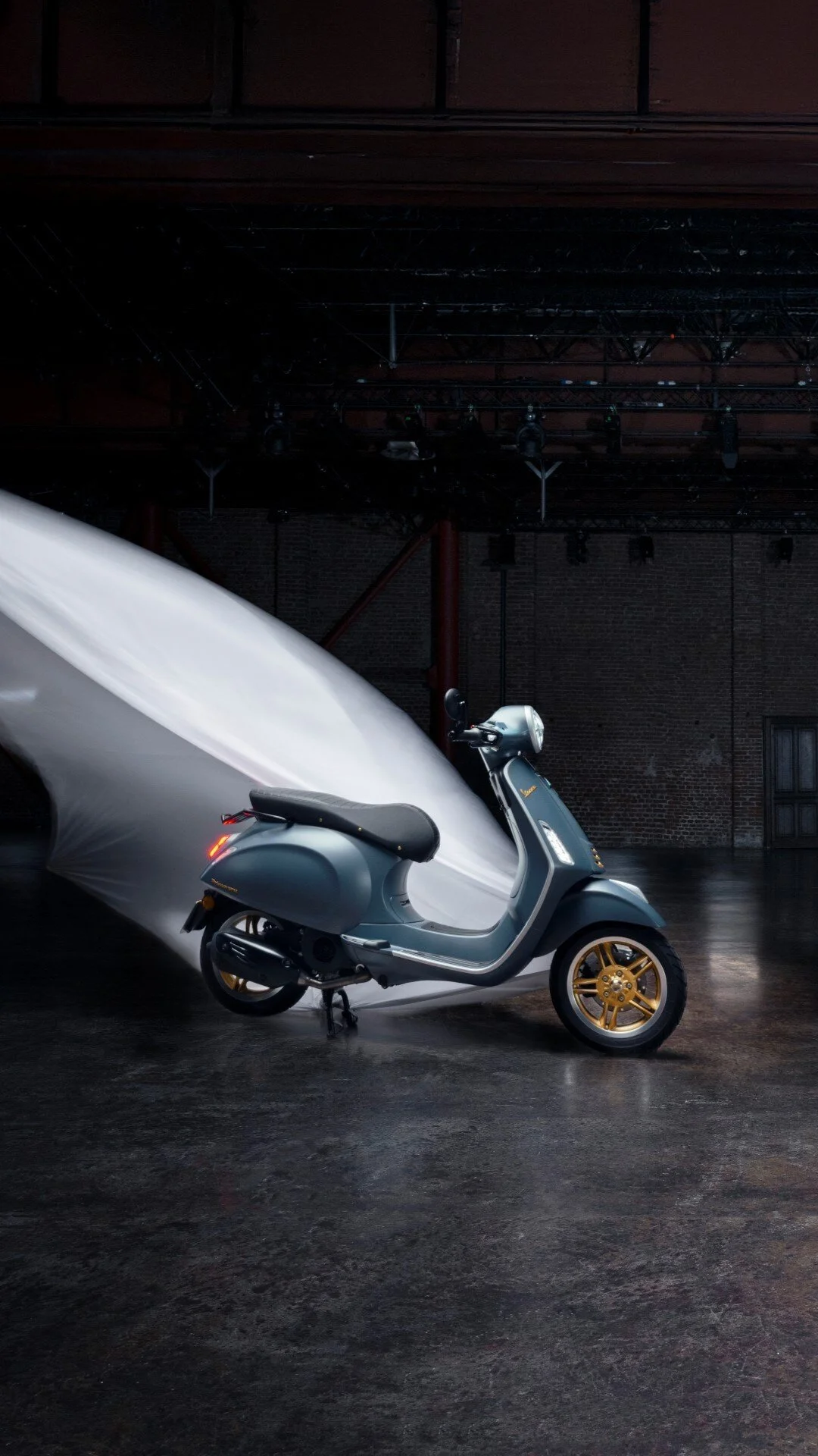 2026 Vespa Primavera 50 scooter — alternate studio view 4