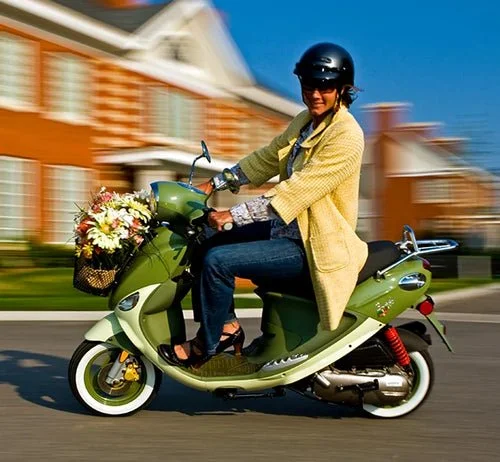 2026 Genuine Buddy 50 International scooter — side profile view 2